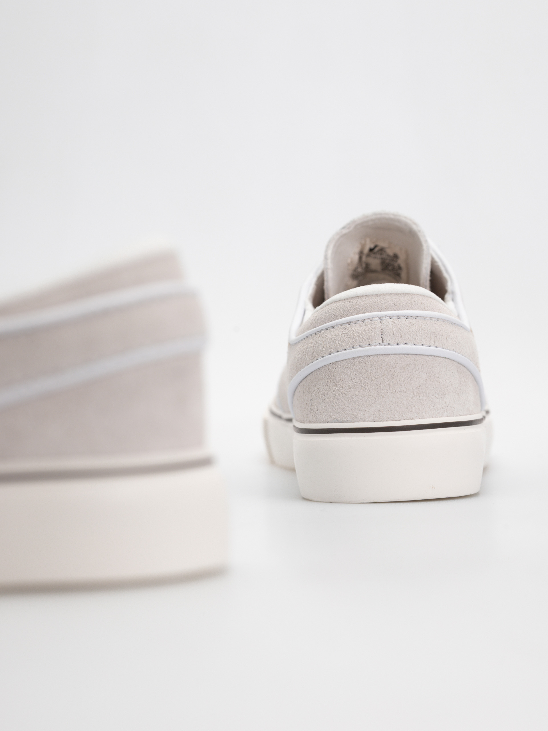 Pantofi Nike SB Zoom Janoski Og+ (white/linen sail lt chocolate)