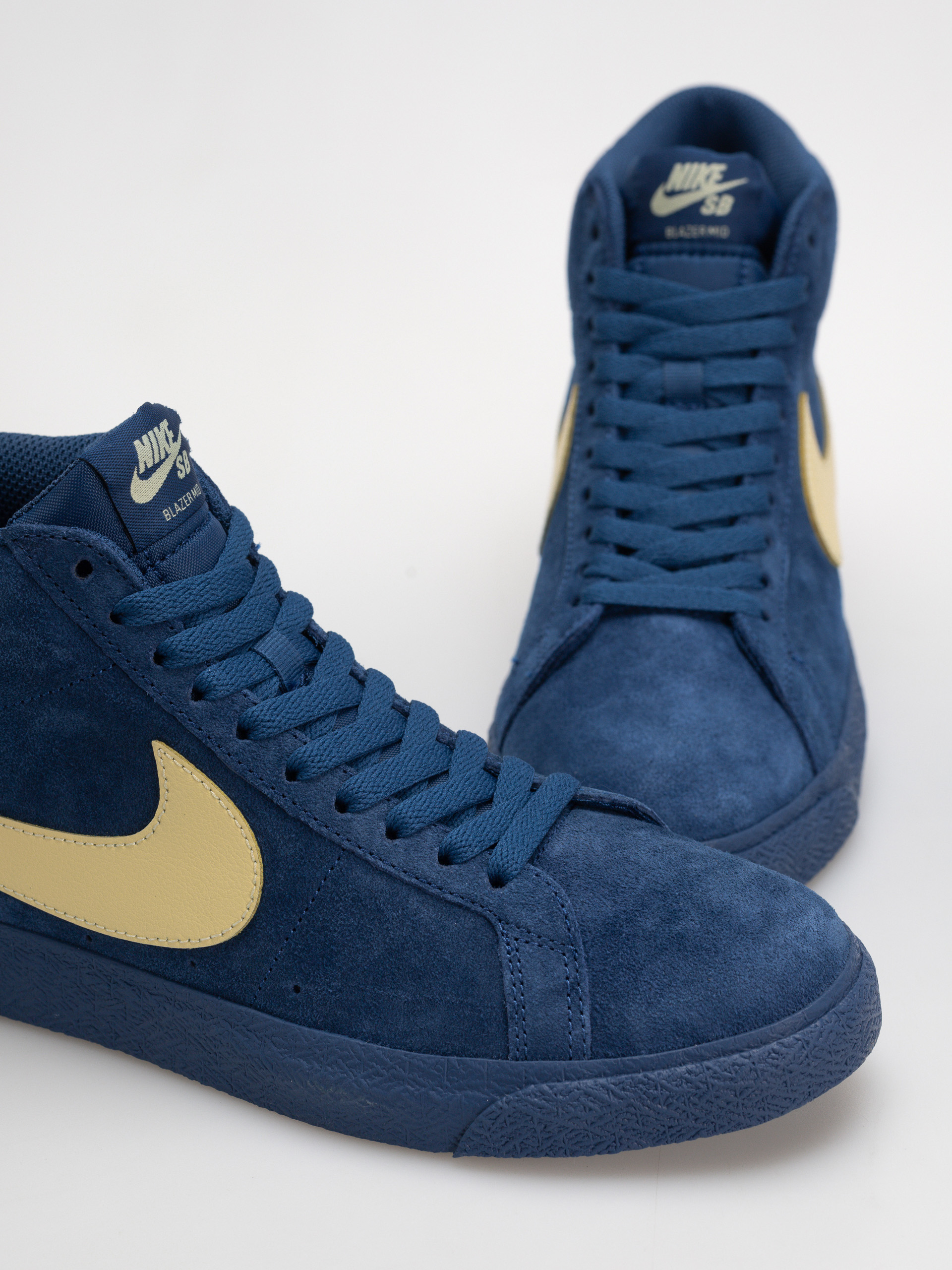 Pantofi Nike SB Zoom Blazer Mid (coastal blue/pale yellow coastal blue)