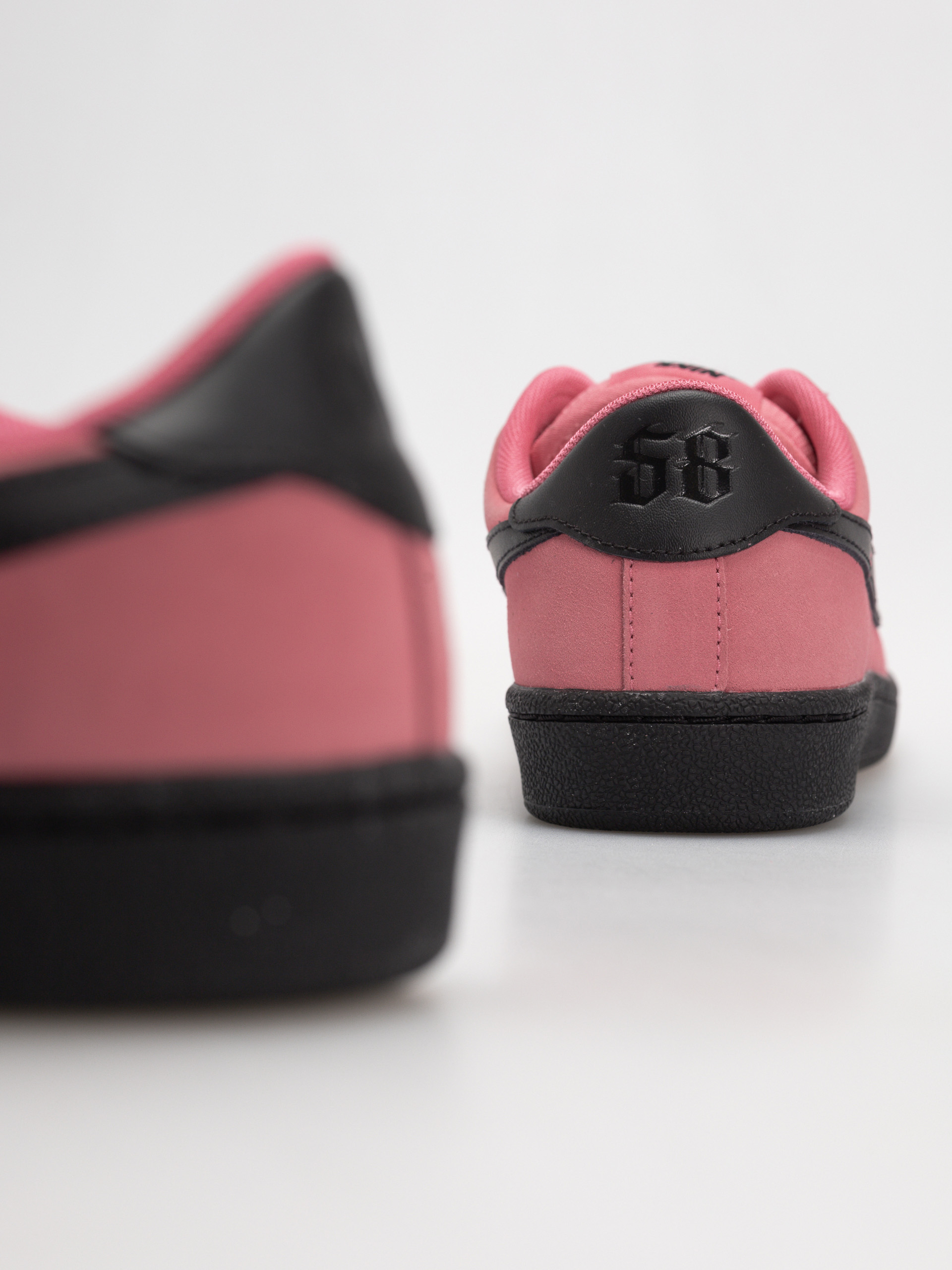 Pantofi Nike SB Zoom Tennis Classic (hyper pink/black)