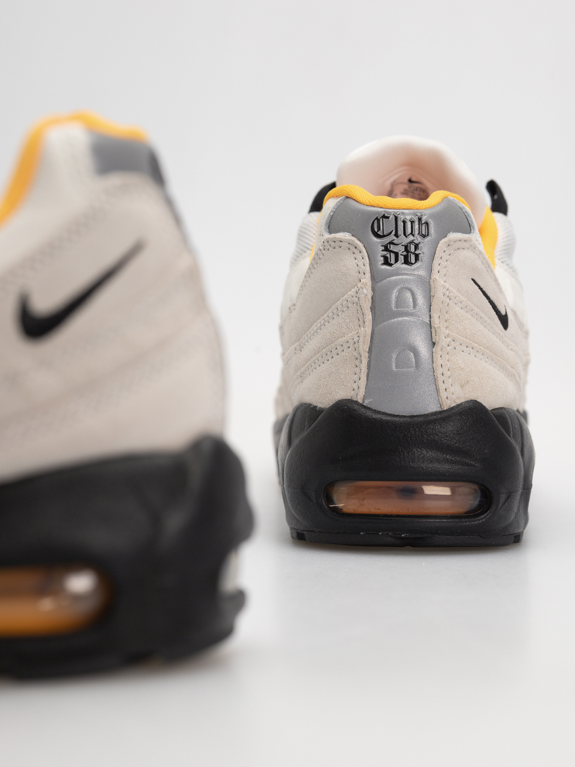 Pantofi Nike SB Air Max 95 (sail/black laser orange)