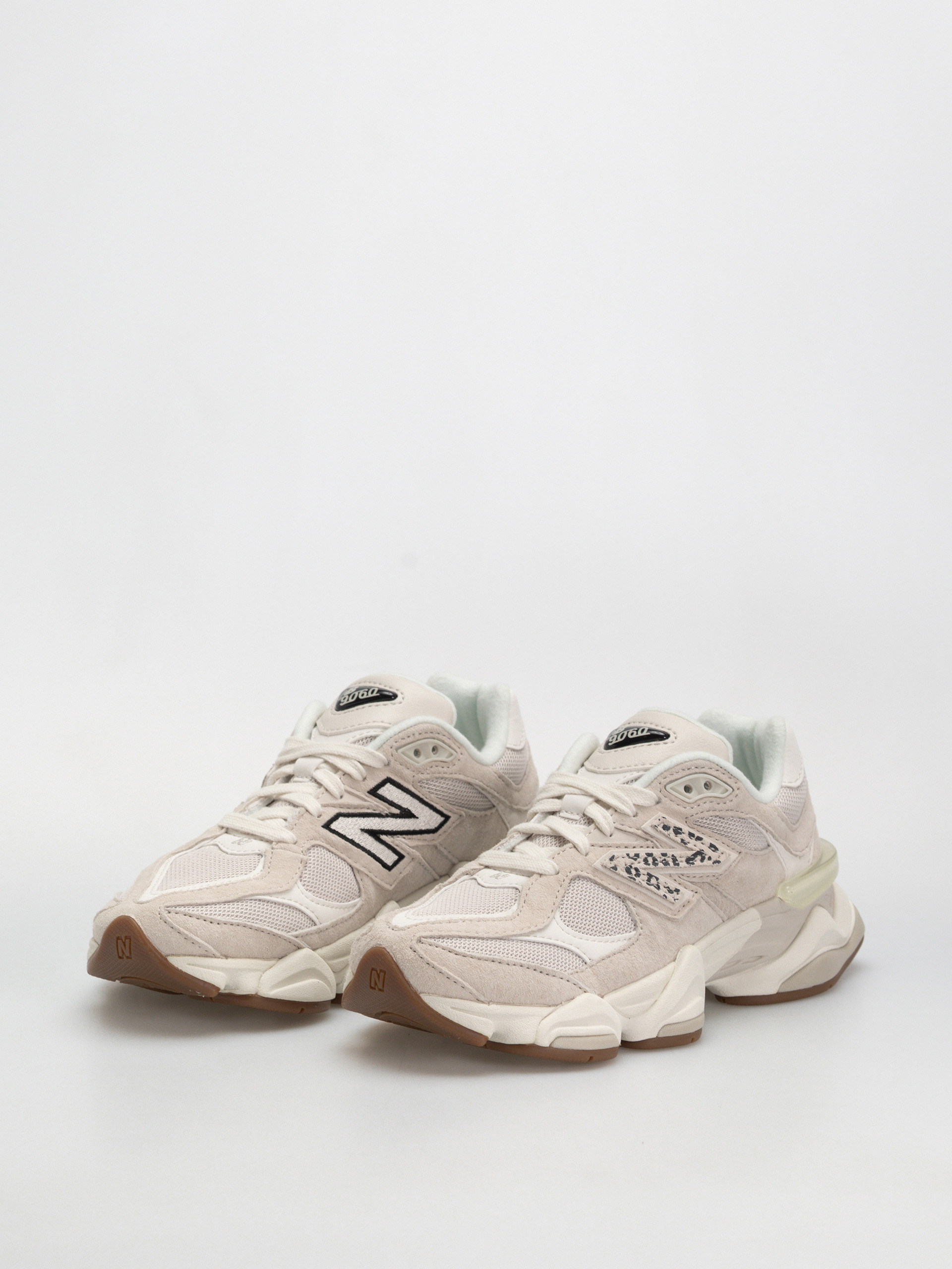 Pantofi New Balance 9060 (moonbeam/sea salt/black)