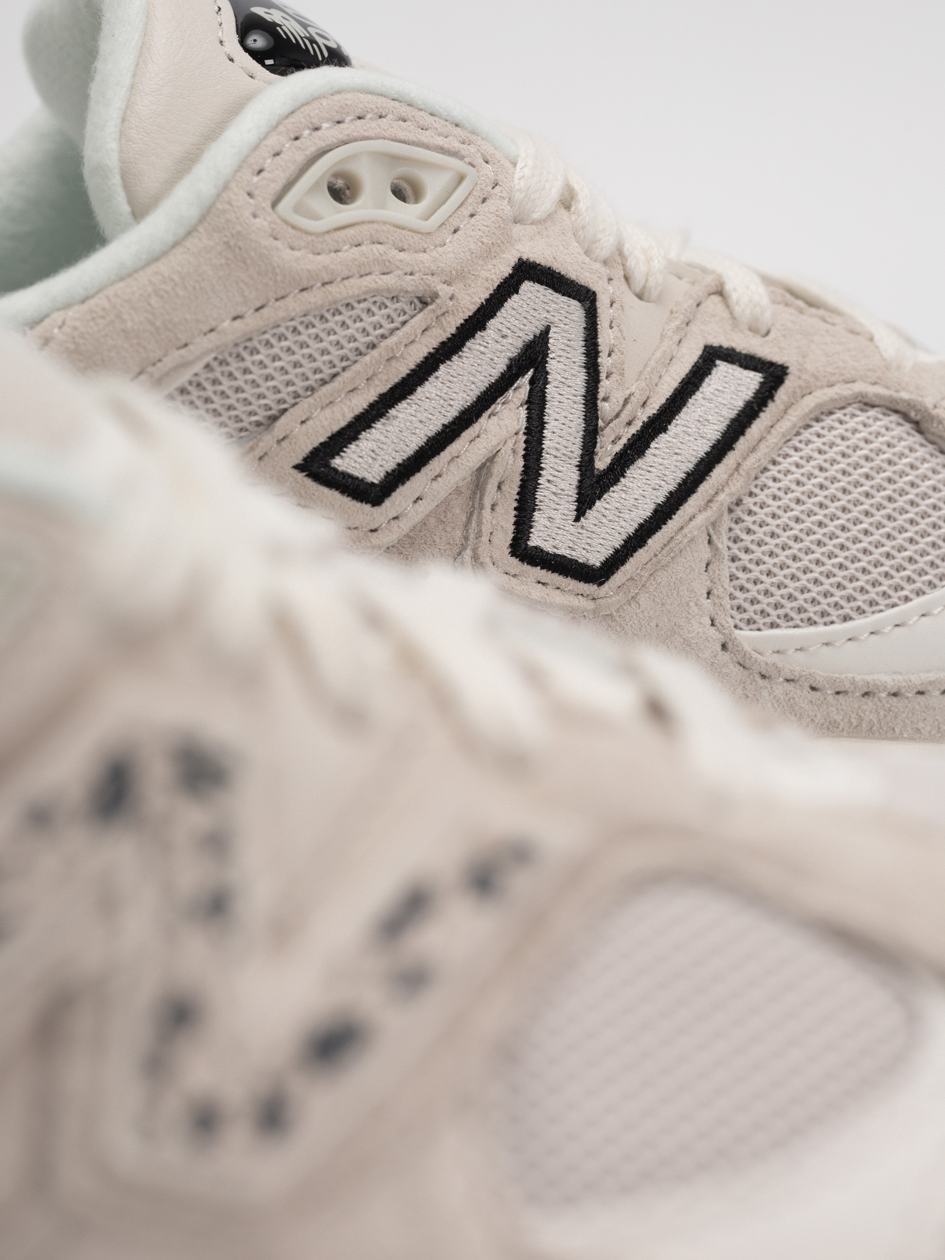 Pantofi New Balance 9060 (moonbeam/sea salt/black)