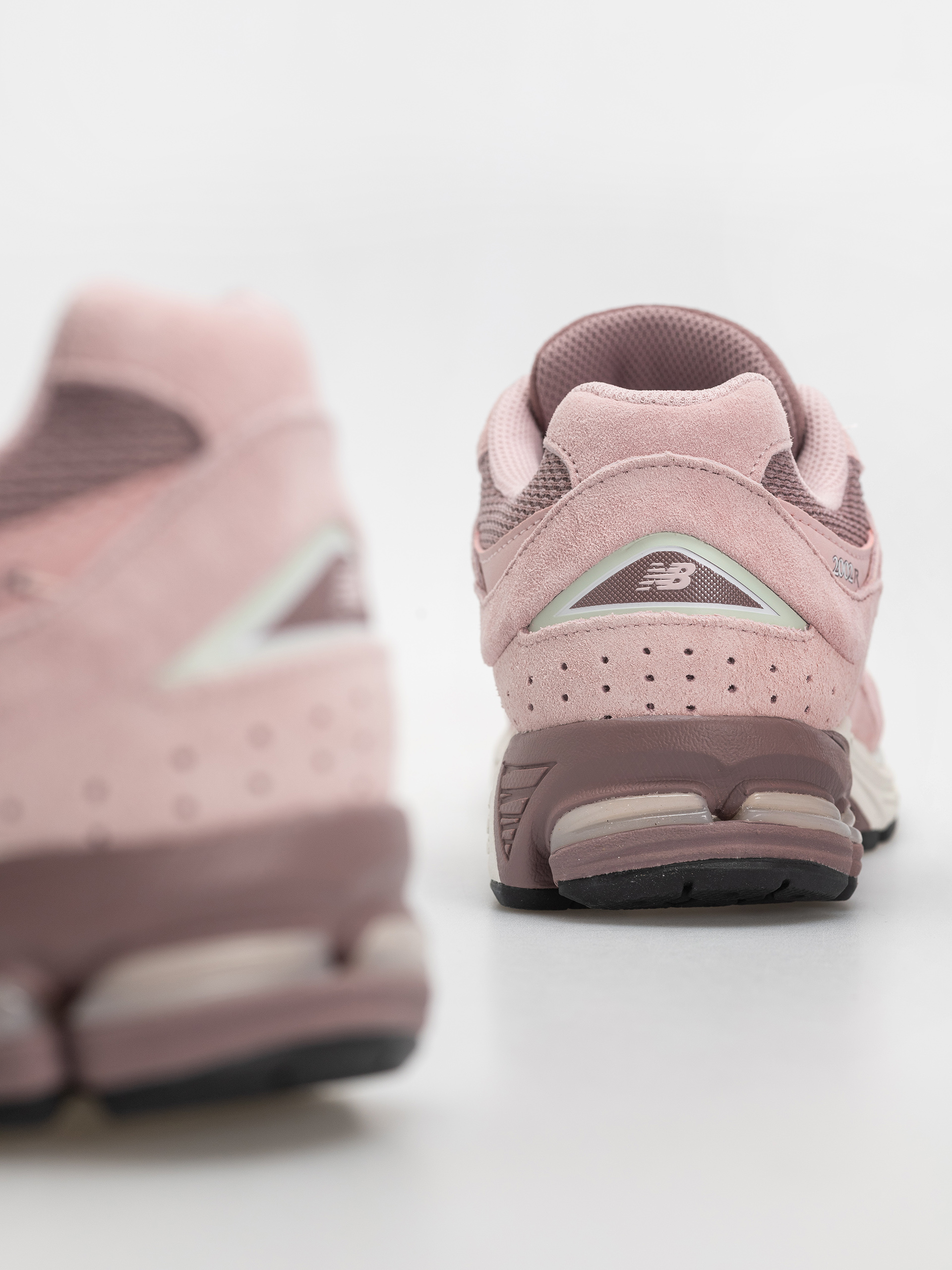 Pantofi New Balance 2002 (pink chalk/pebble)