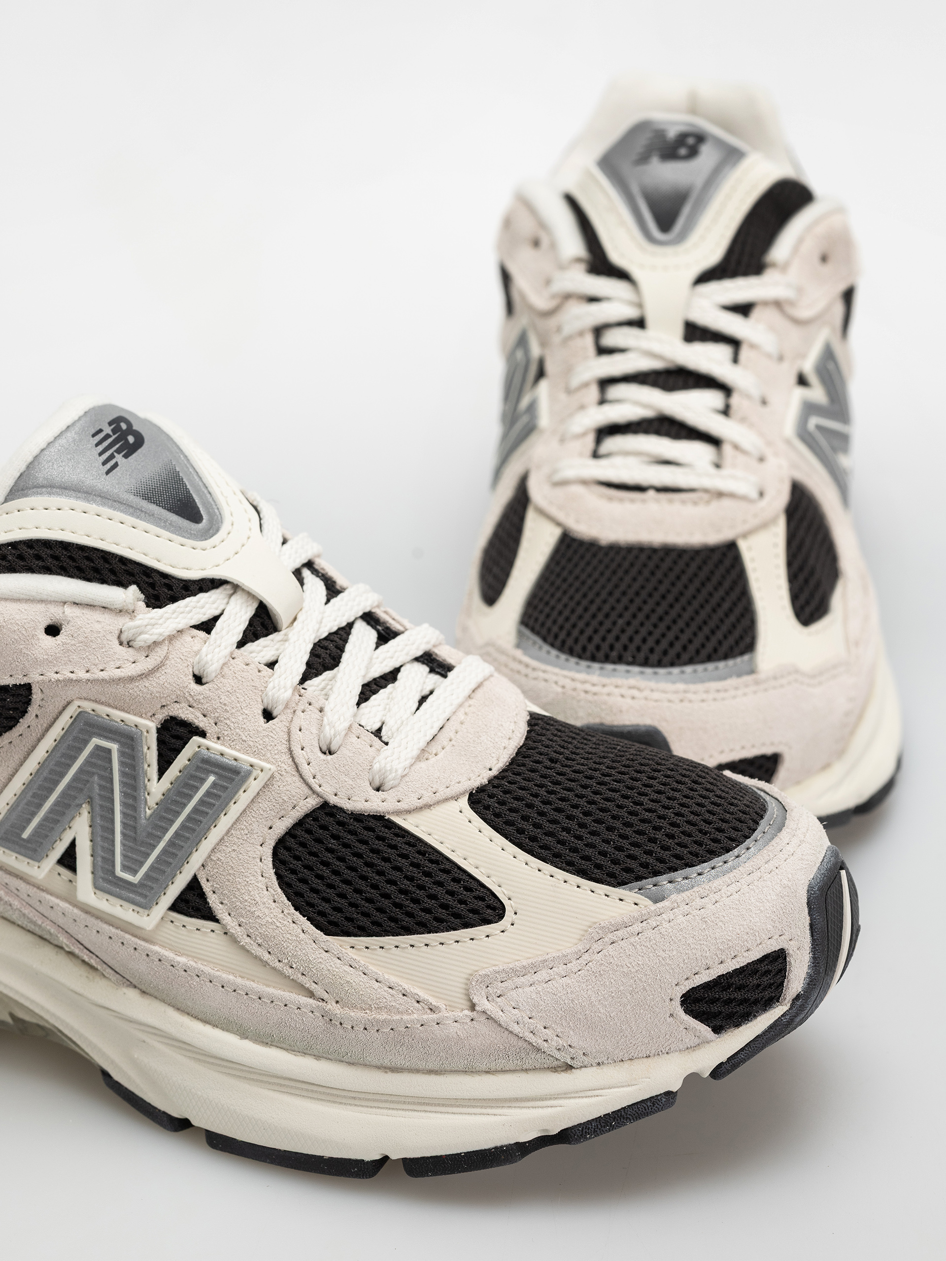 Pantofi New Balance 2010 (sea salt/black cement)