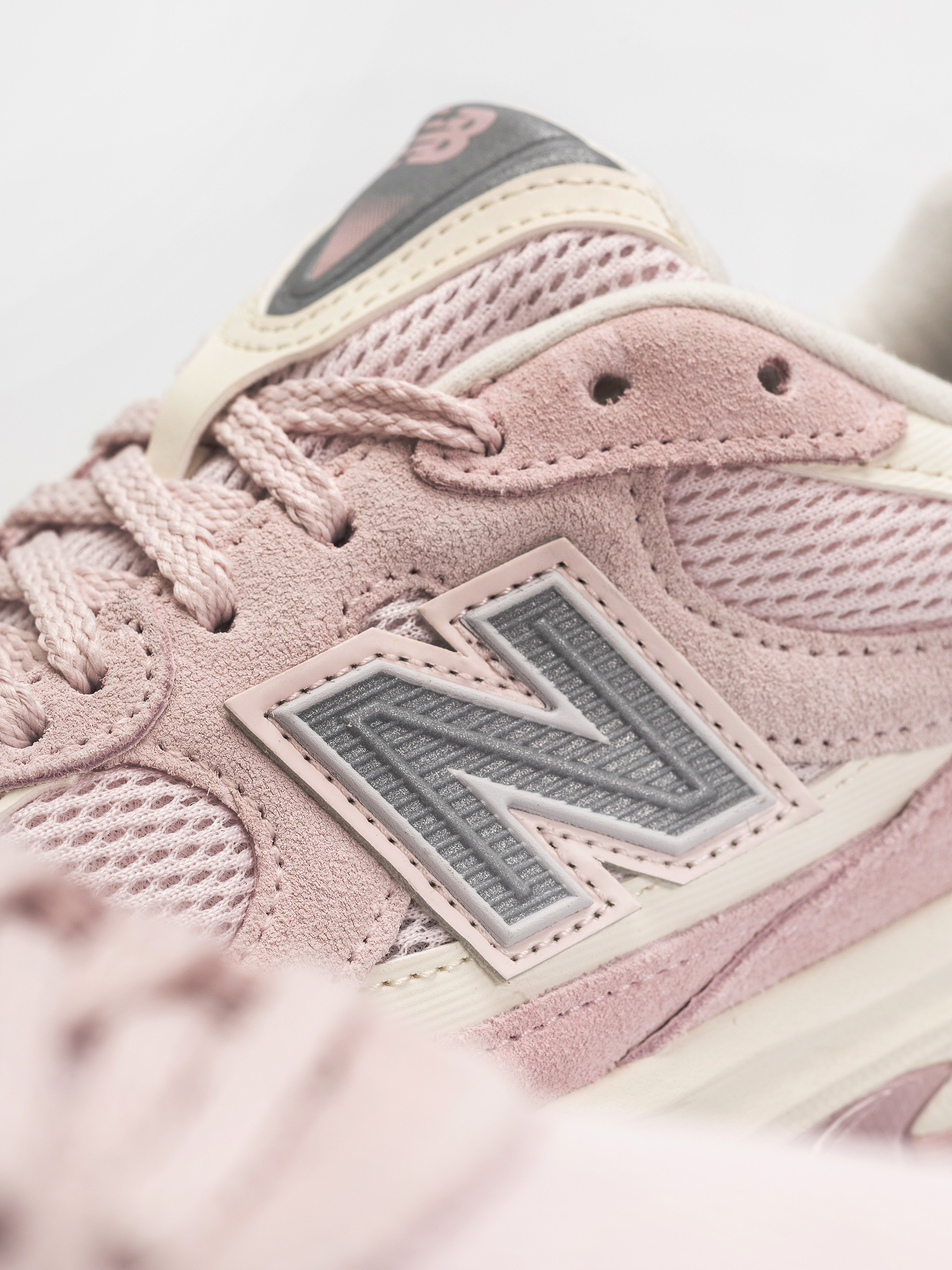 Pantofi New Balance 2010 (pink chalk/sea salt)