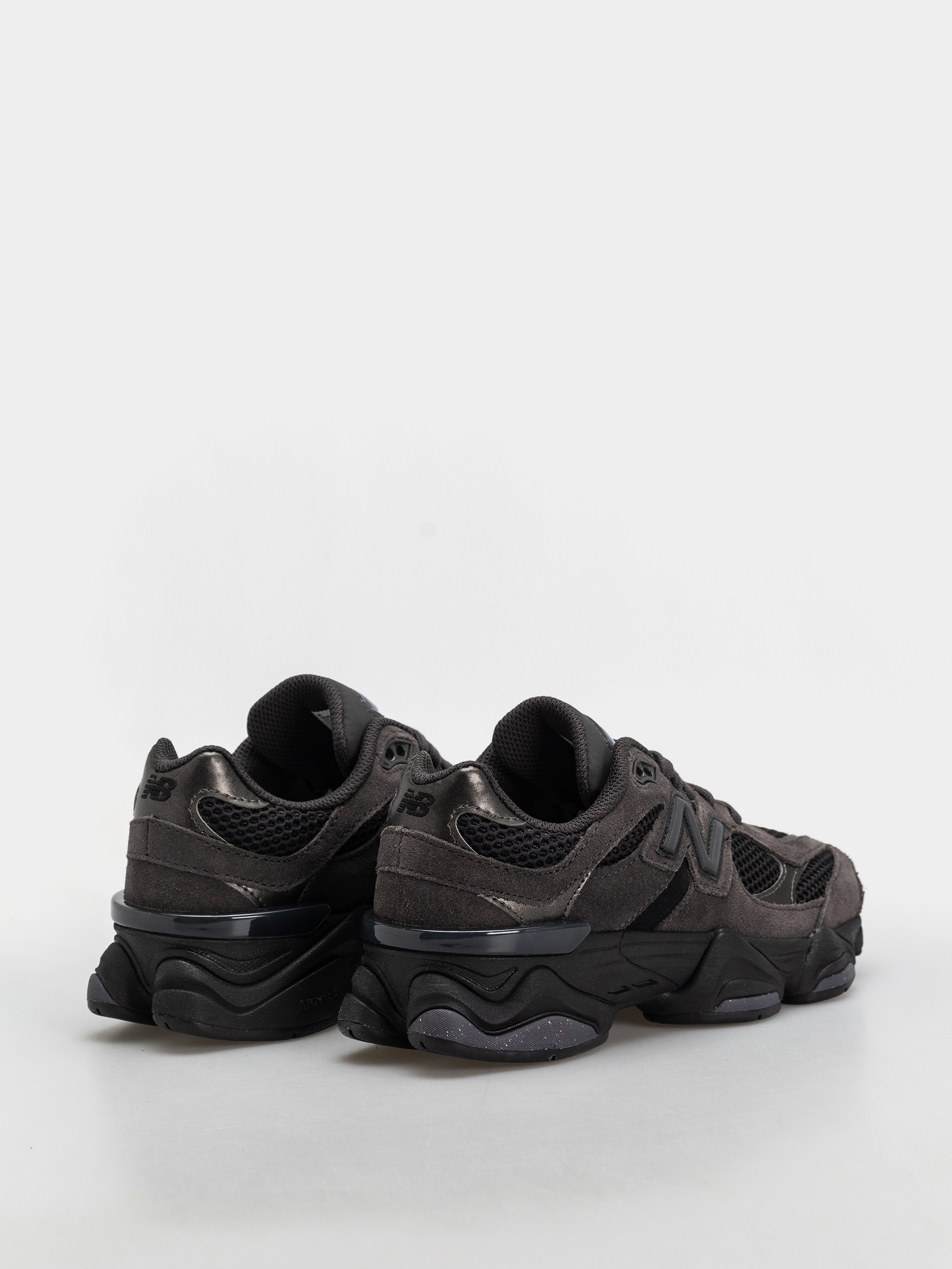 Pantofi New Balance 9060 JR (black/neptune grey)