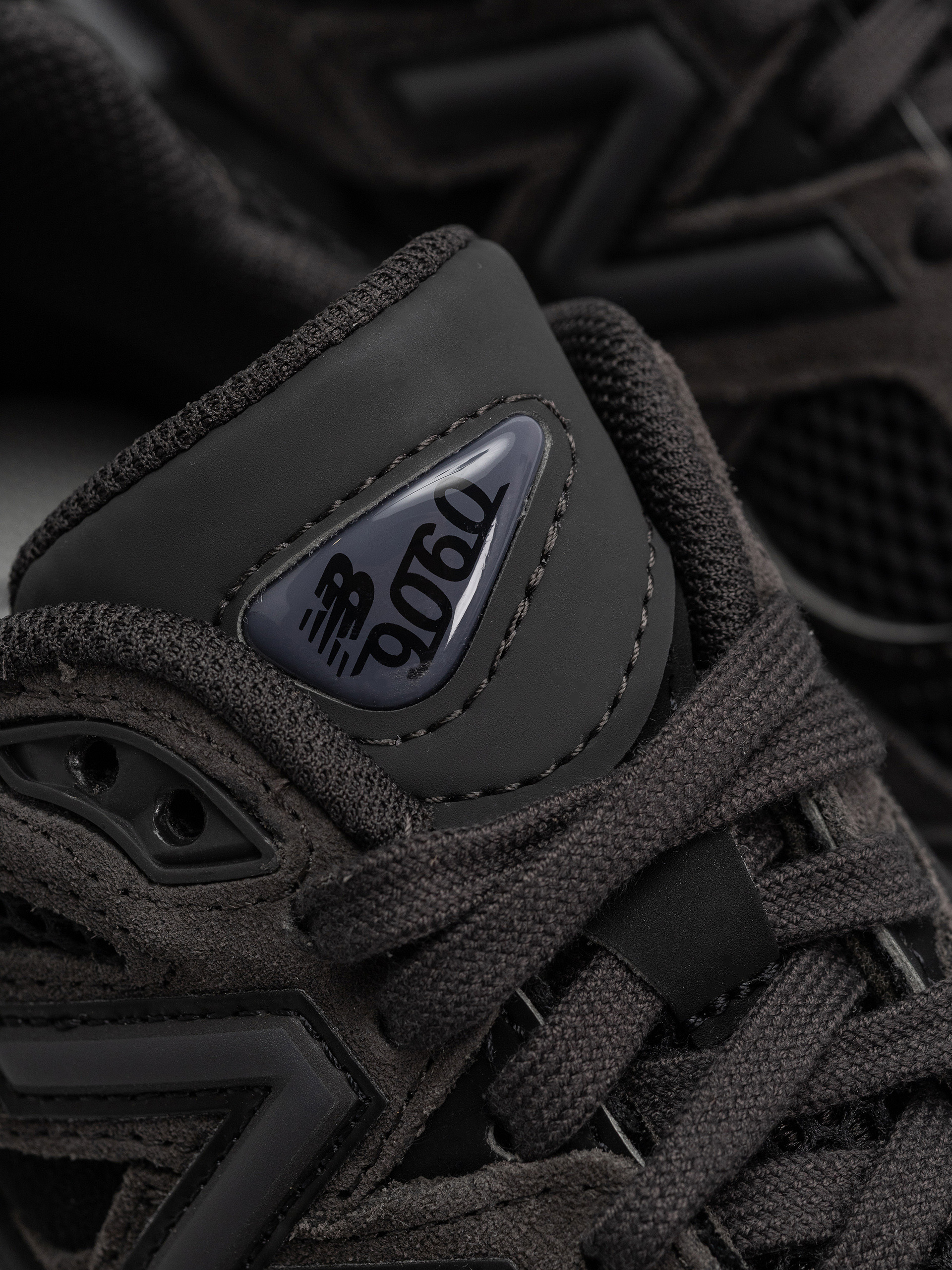 Pantofi New Balance 9060 JR (black/neptune grey)