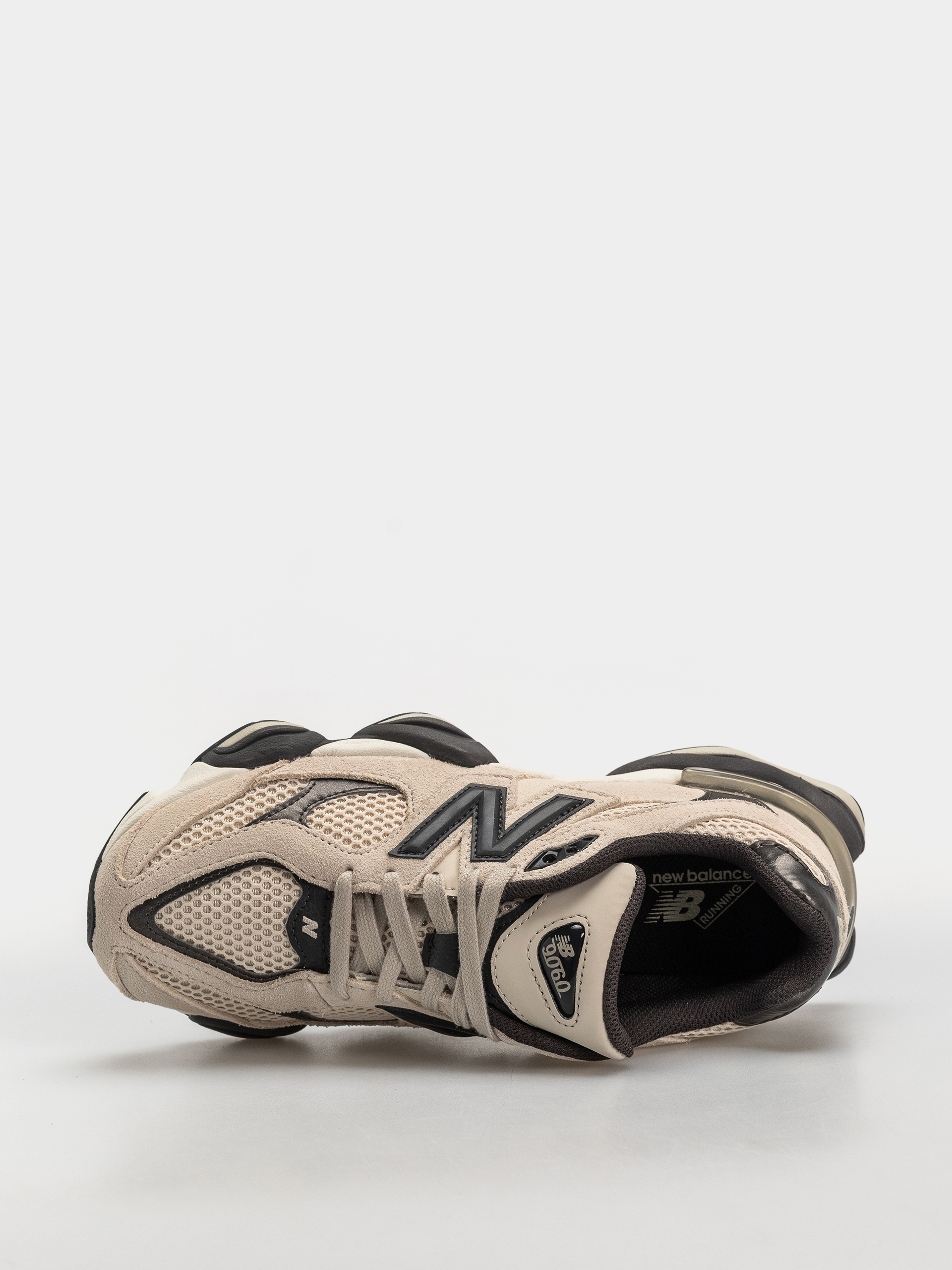Pantofi New Balance 9060 (timberwolf/black cement)