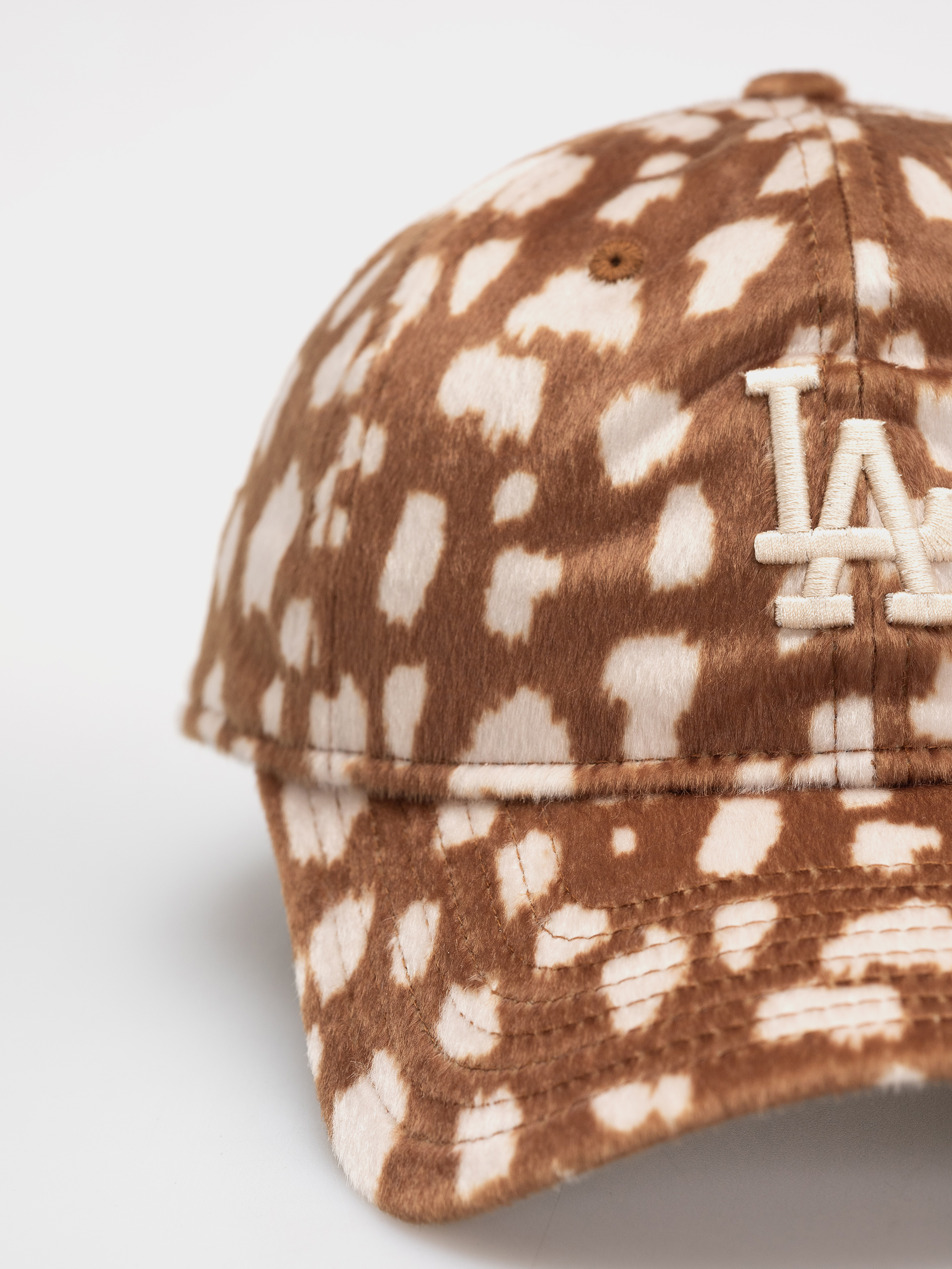 Șapcă New Era Animal Print 9Twenty Los Angeles Dodgers (leo brown)