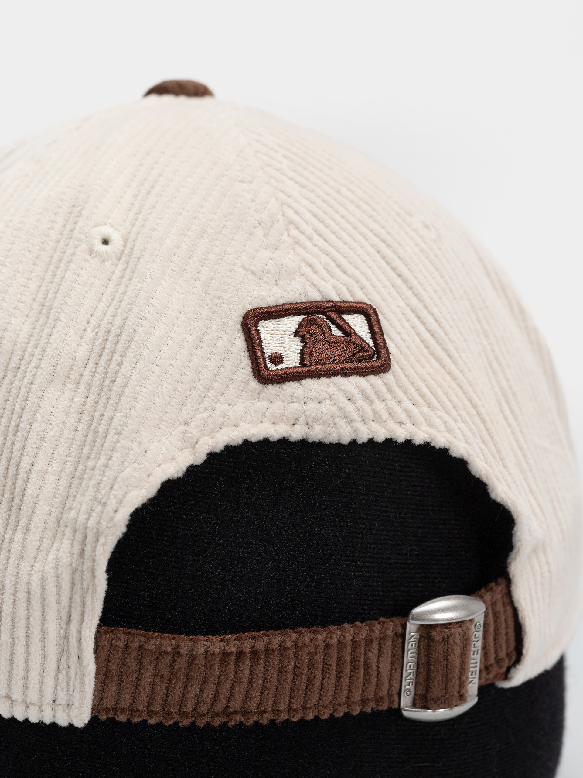 Șapcă New Era Cord 9Forty Mc New York Yankees (light cream/brown)