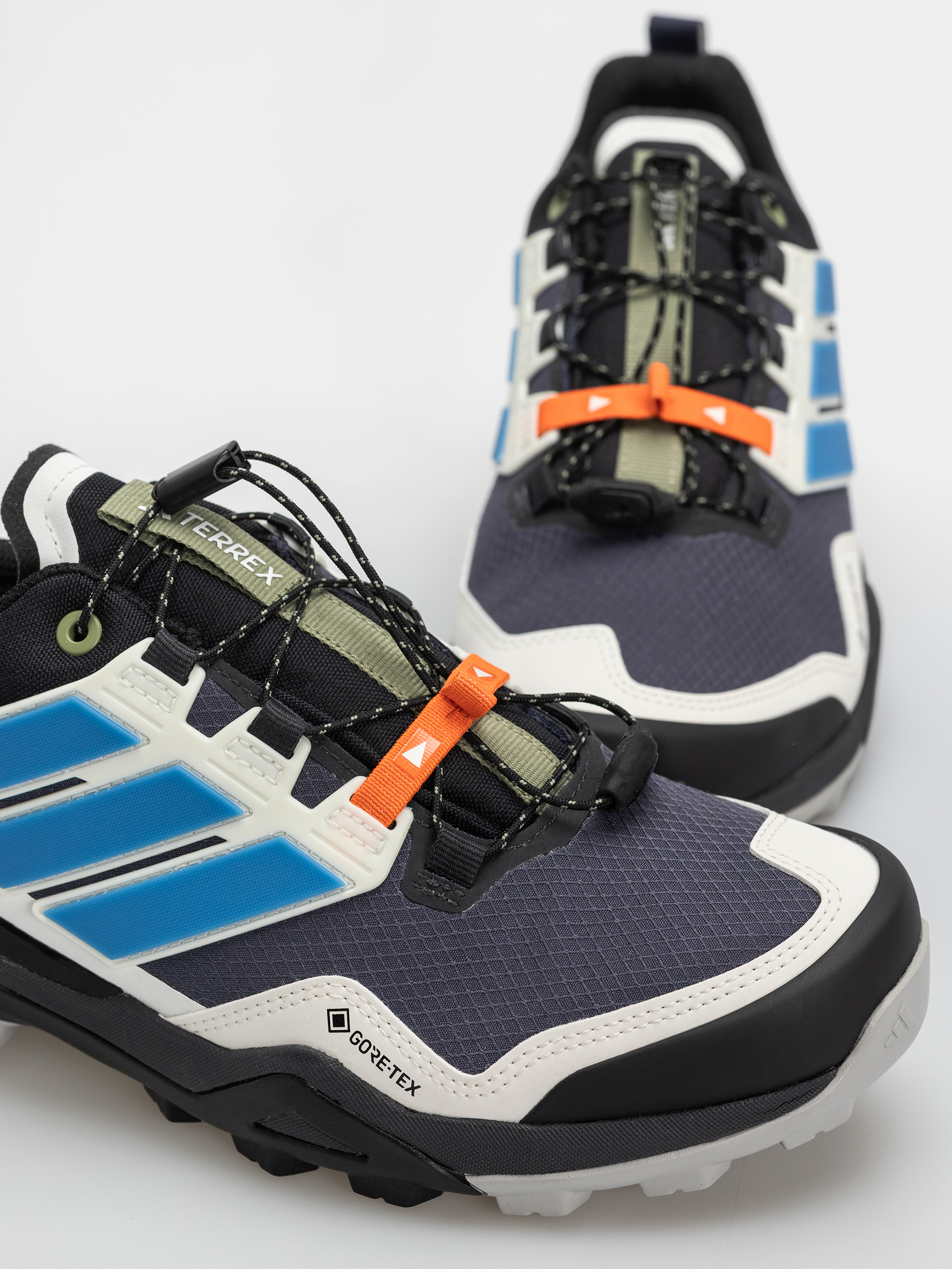 Pantofi adidas Terrex Skychaser Gt (gretwo/cblack/shanav)