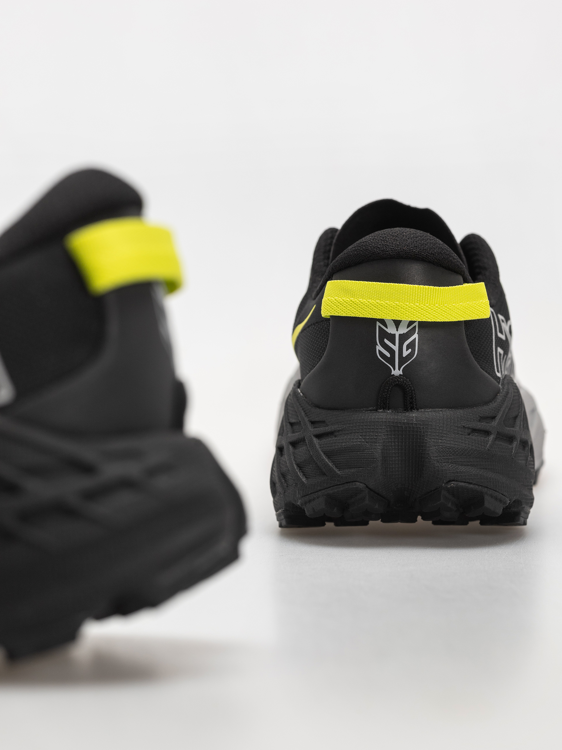 Pantofi Hoka Speedgoat 7 (black/stellar grey)