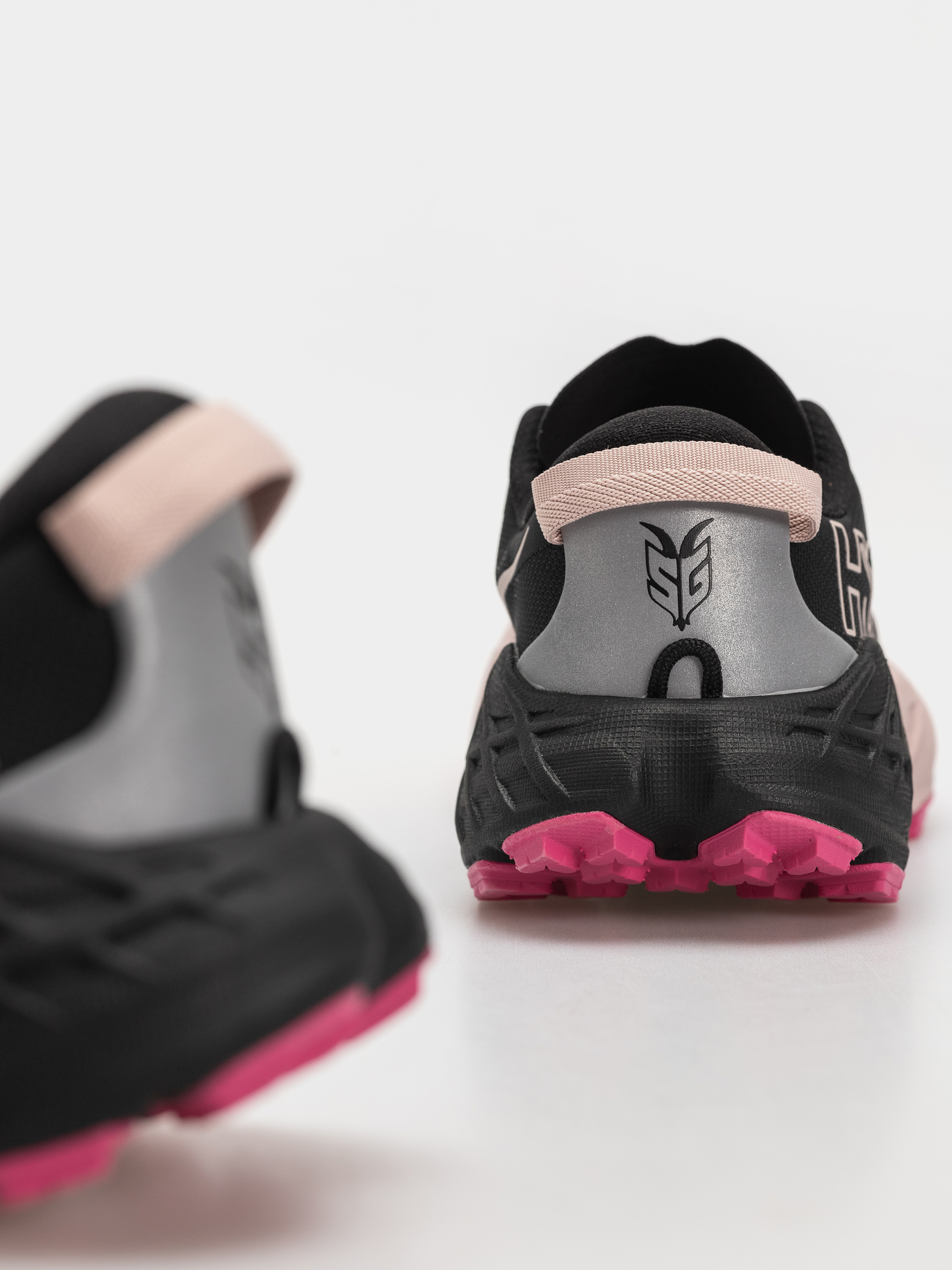 Pantofi Hoka Speedgoat 7 Wmn (black/pink opal)