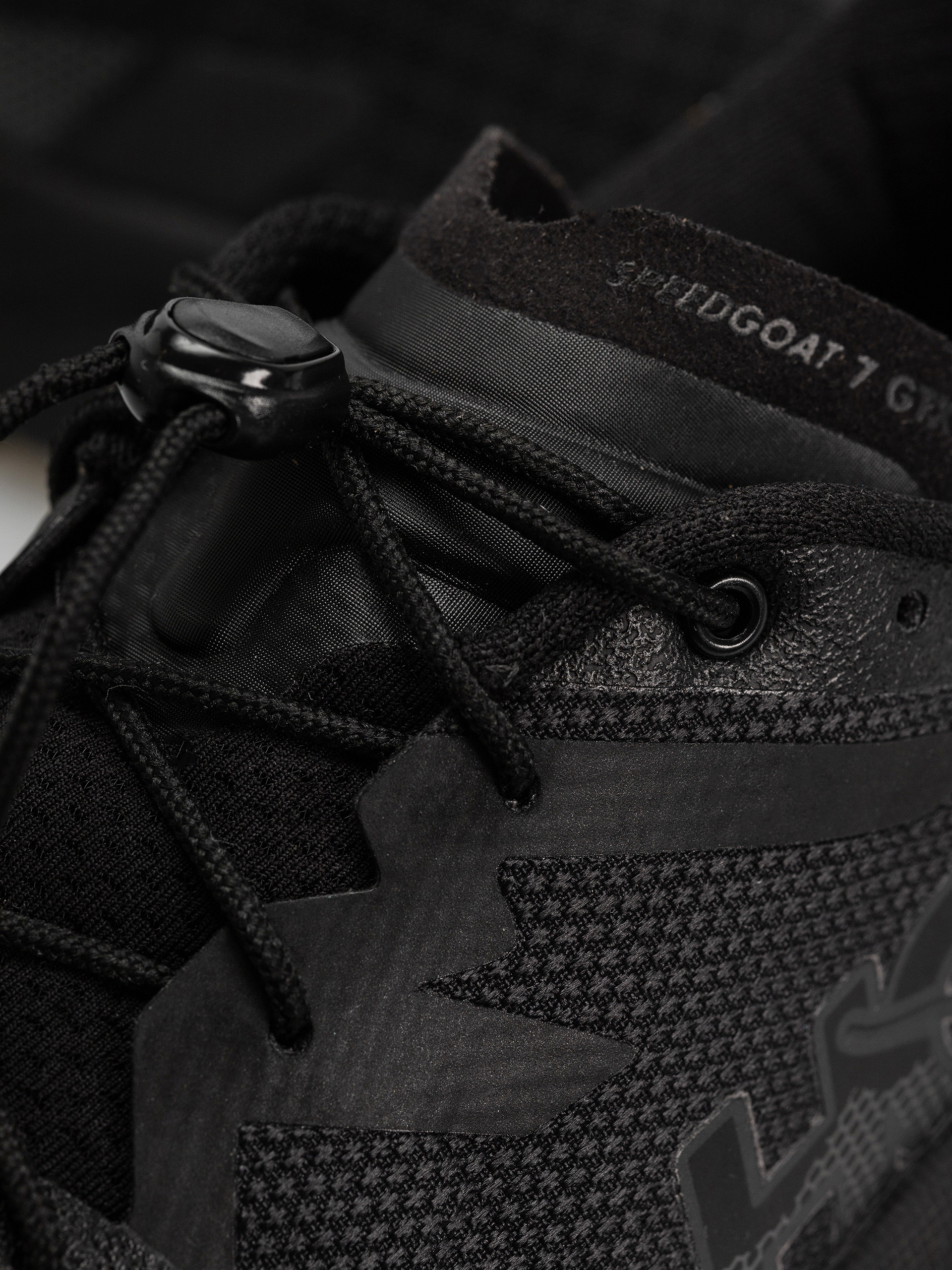 Pantofi Hoka Speedgoat 7 GTX (black/carbon black)
