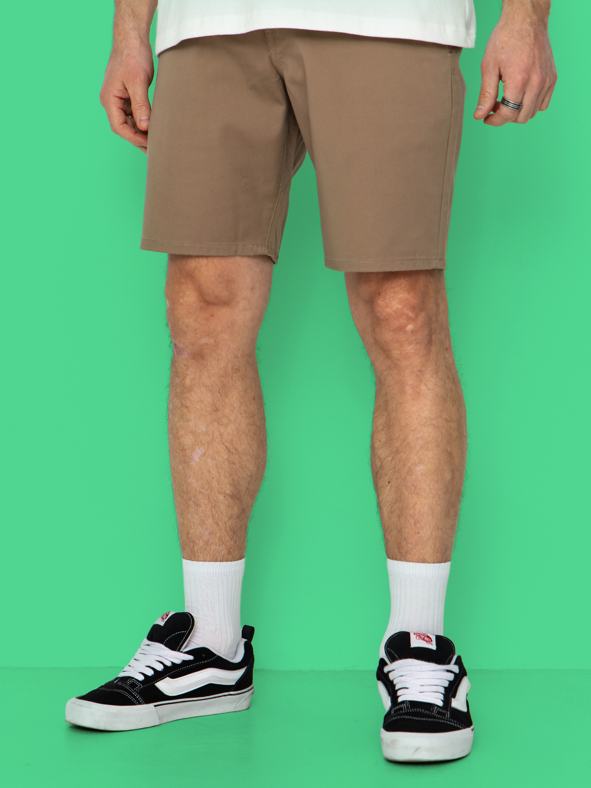 Pantaloni scurți Volcom Frickin Mdrn Stch 19 (khaki)