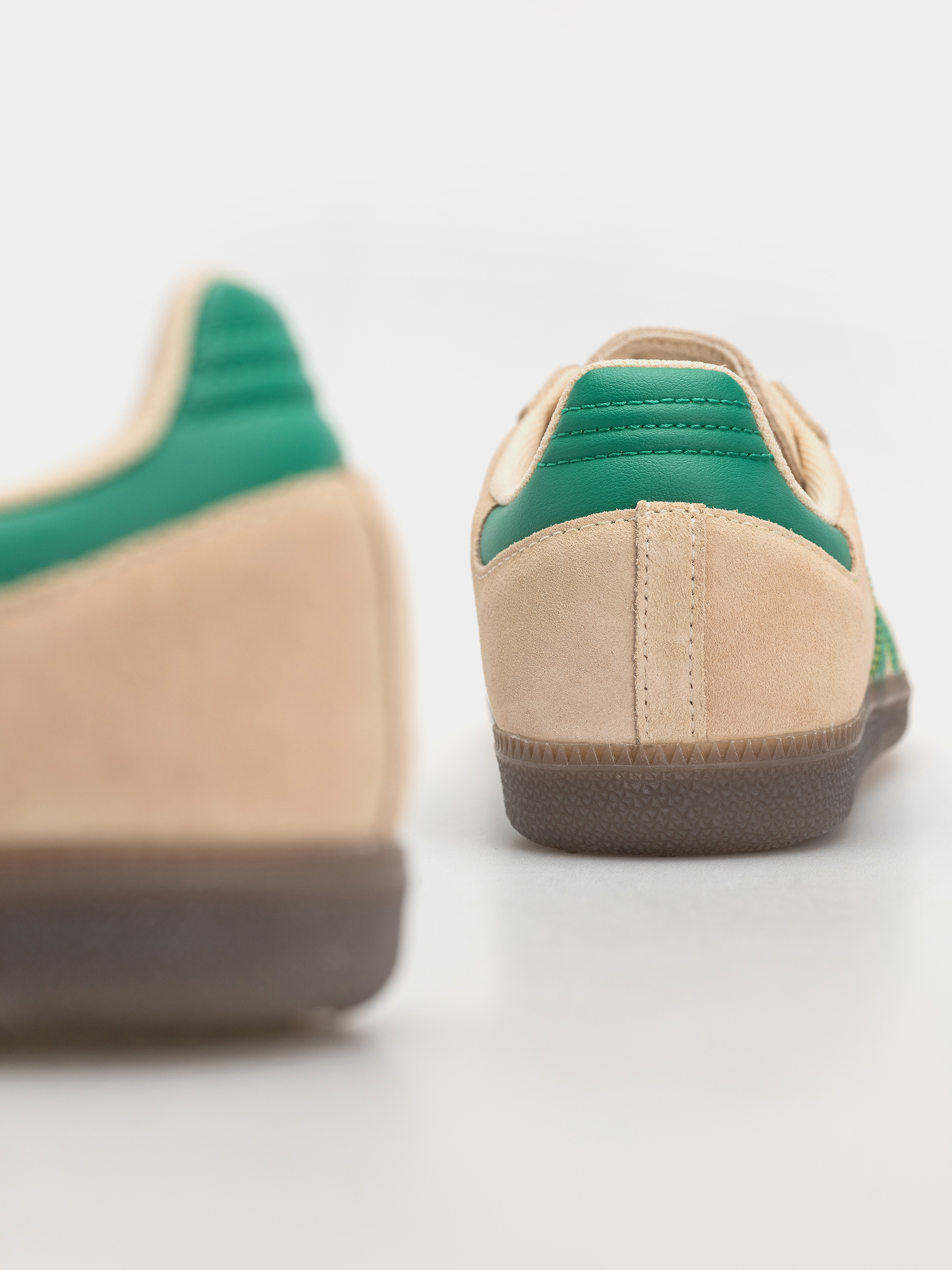 Pantofi adidas Samba Adv (sanstr/cougrn/gum4)