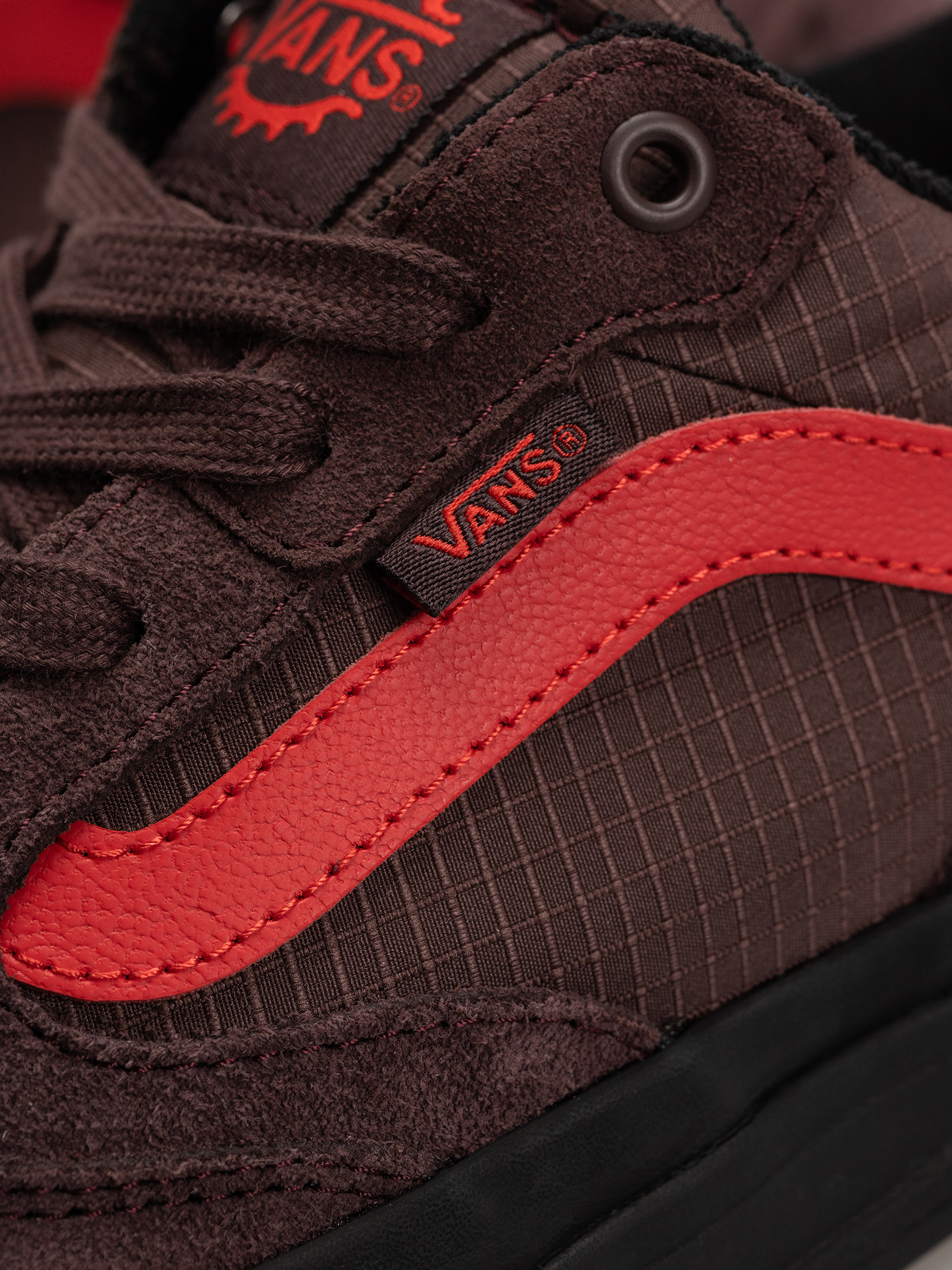 Pantofi Vans Bmx Proof Wafflecup (brwn/riored/blk)