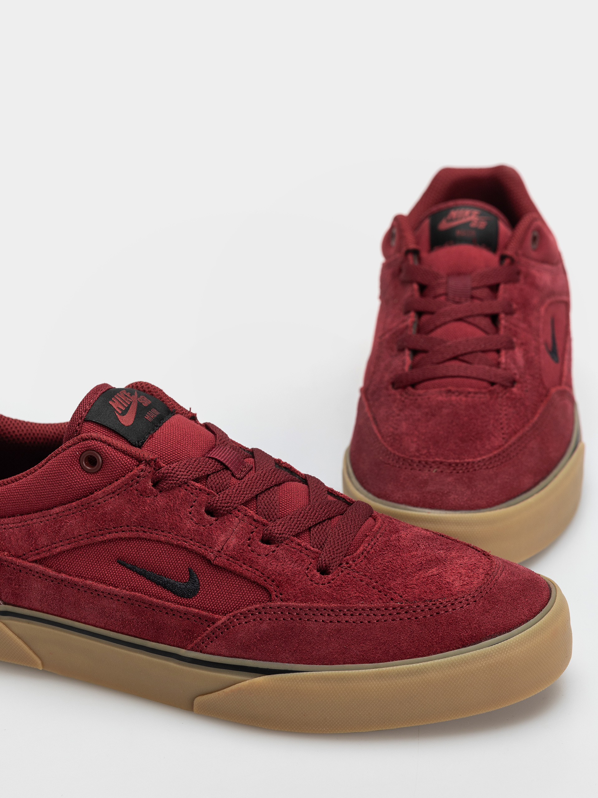 Pantofi Nike SB Malor (team red/black black gum light brown)