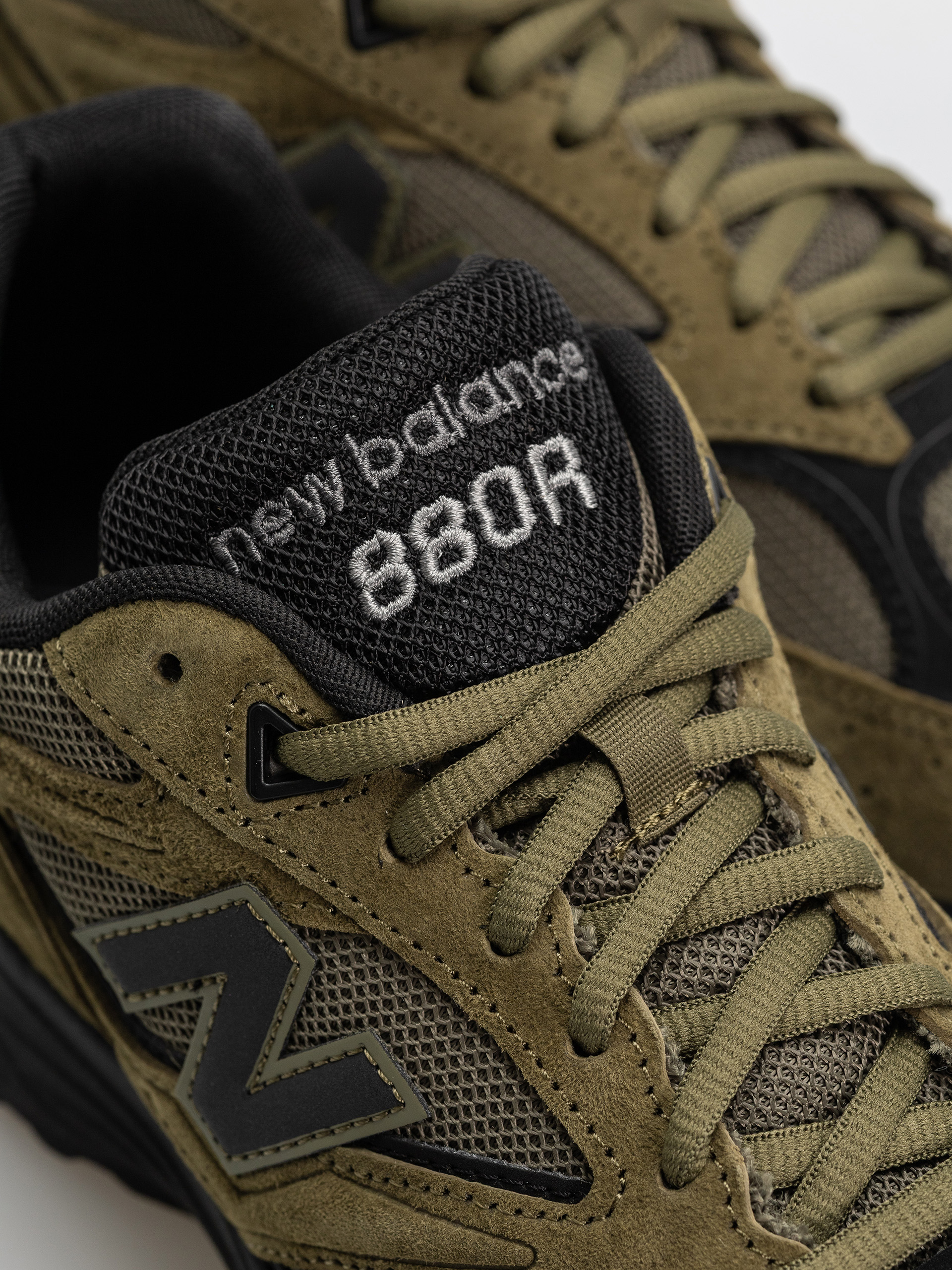 Pantofi New Balance 880R (wakame/black)