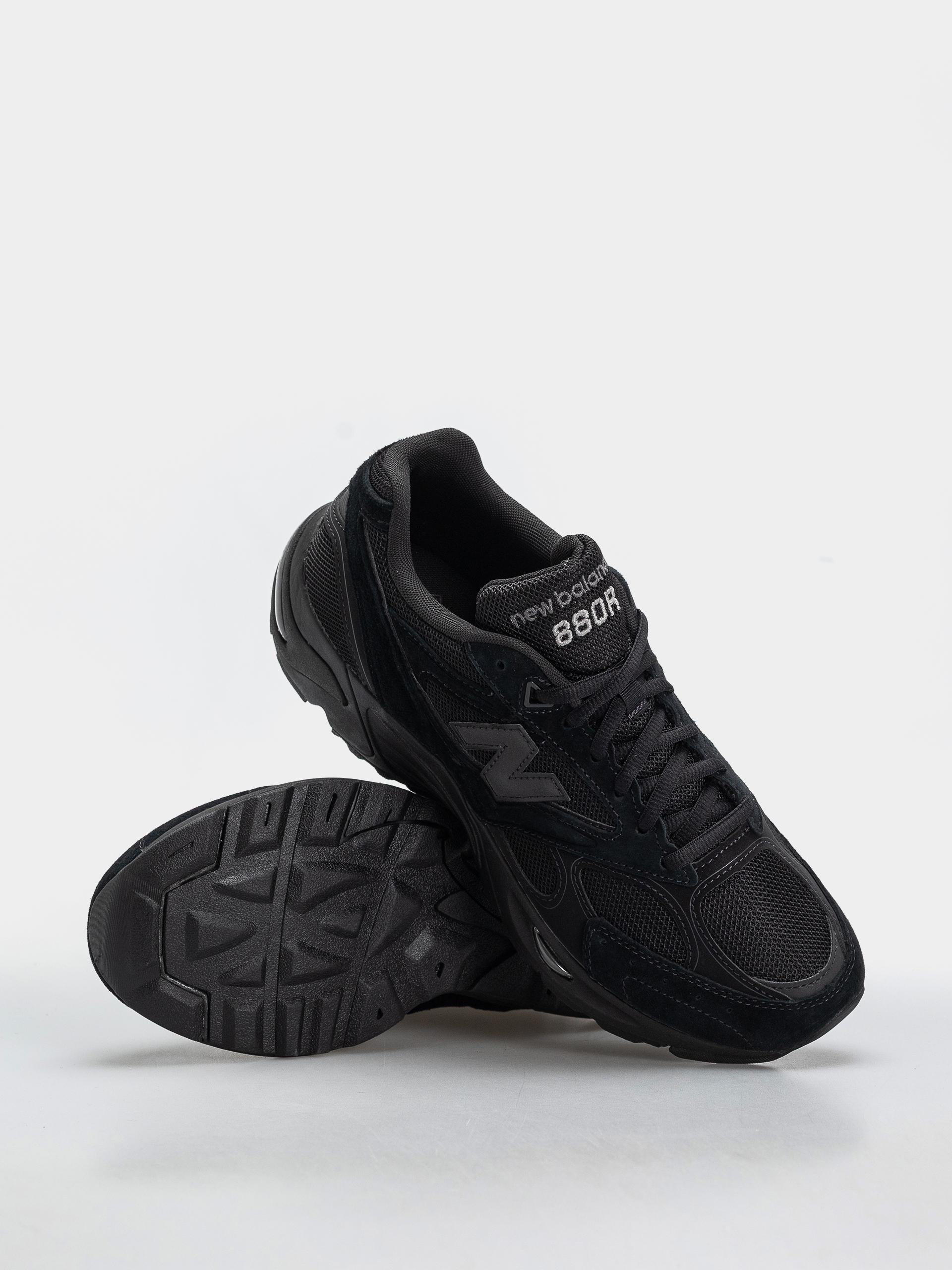 Pantofi New Balance 880R (black/black)