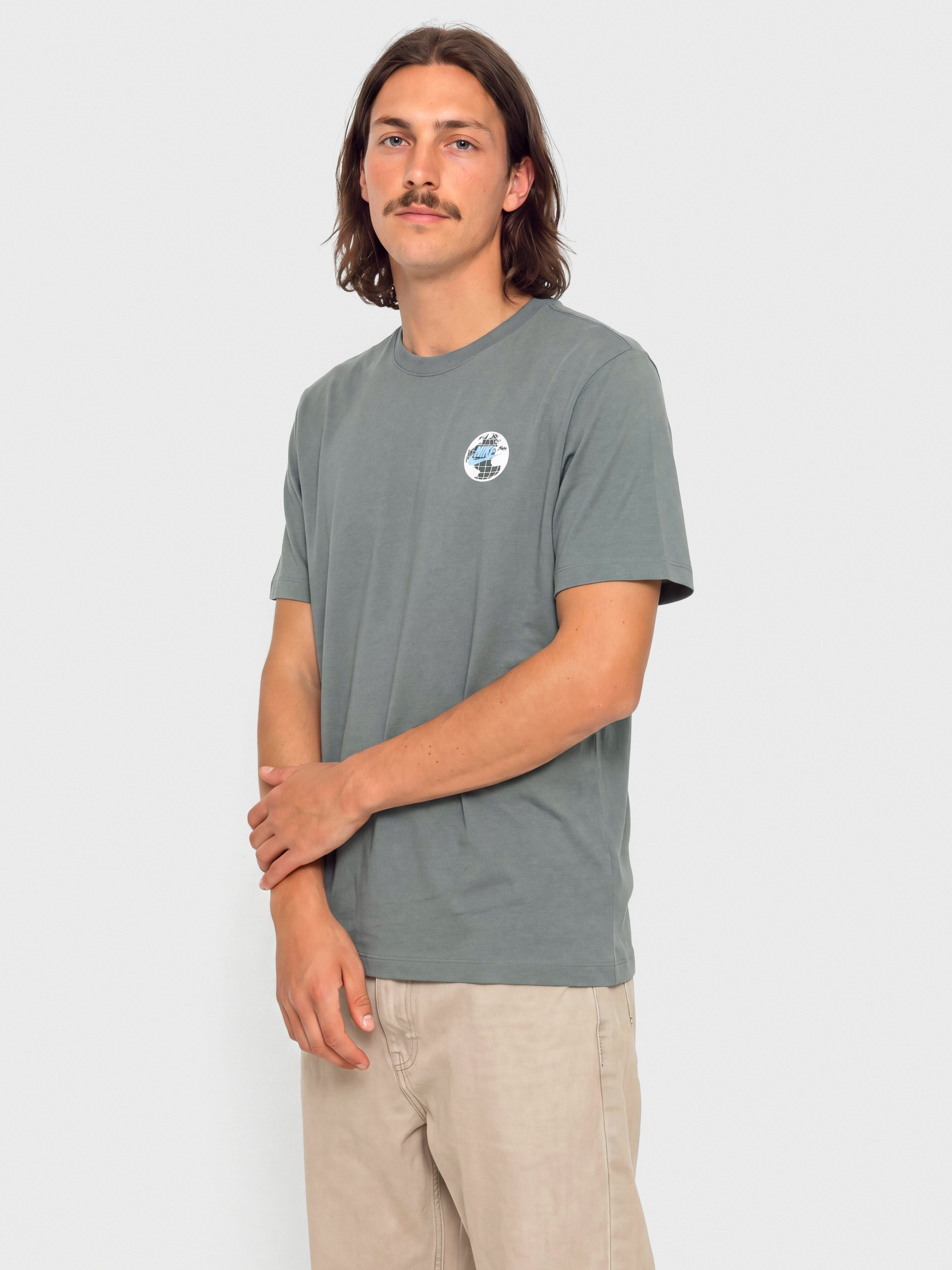 Tricou Nike SB World (smoke grey)