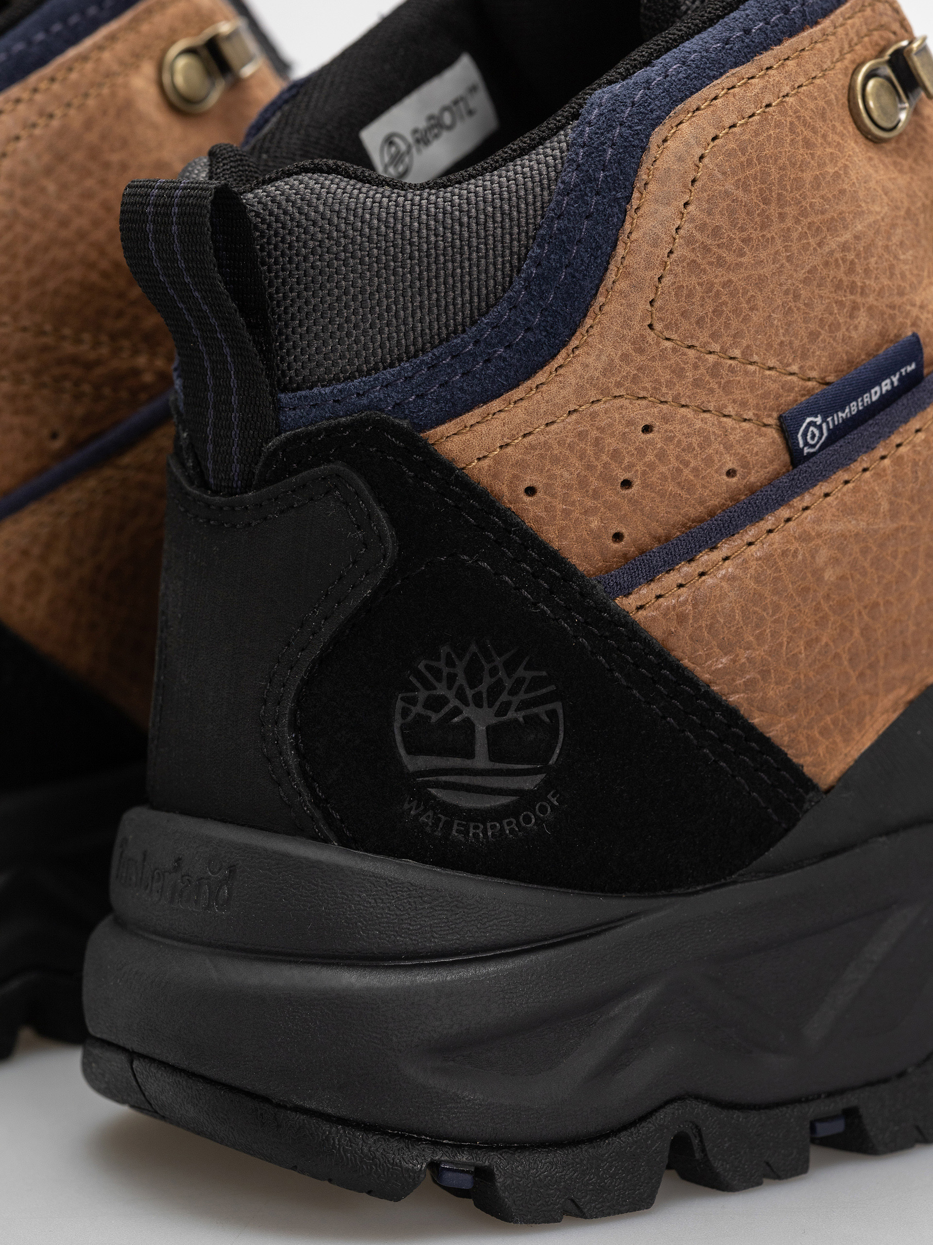 Pantofi de iarnă Timberland Mt Maddsen 2.0 Mid Lc (medium brown suede)