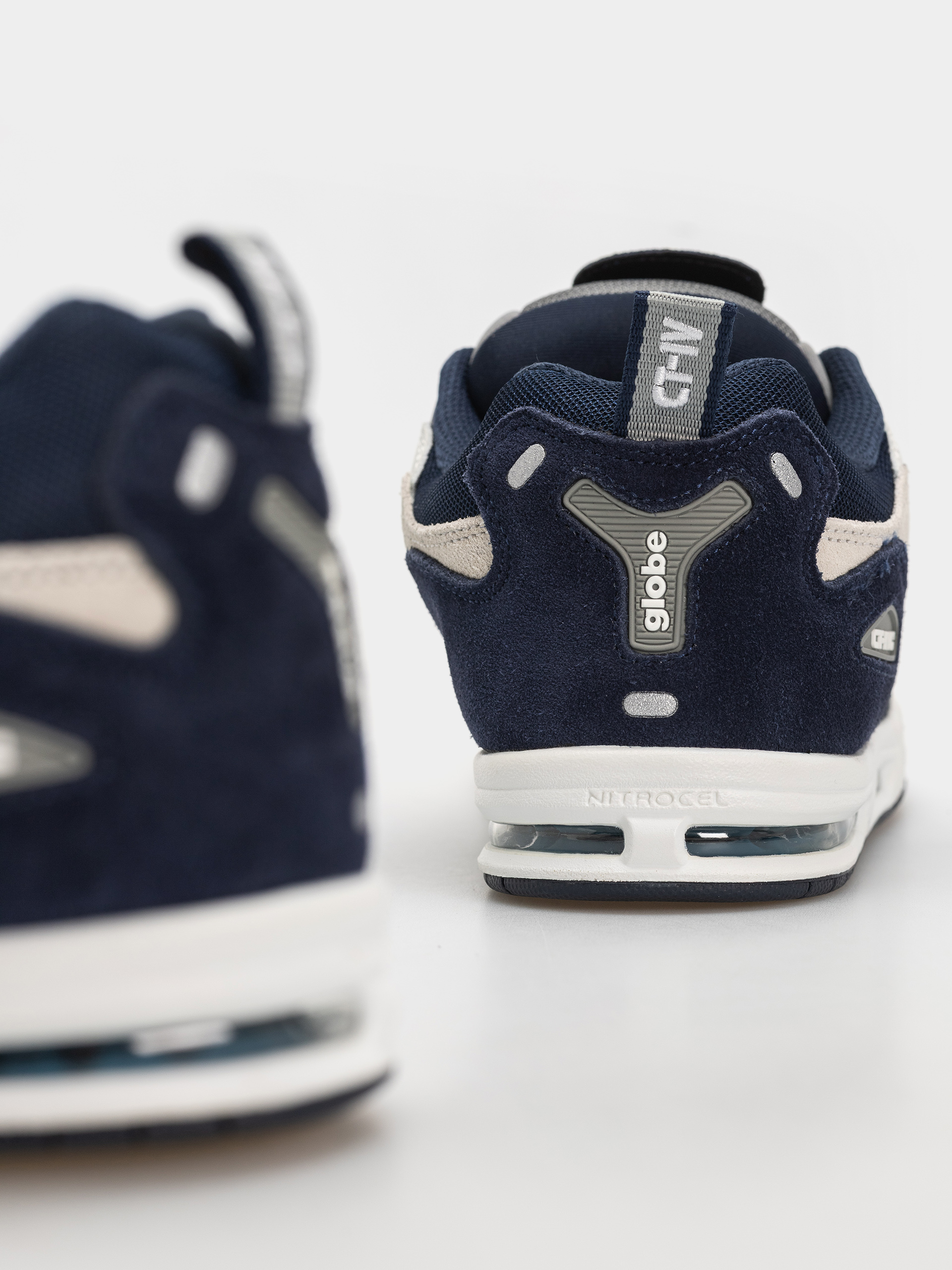 Pantofi Globe CT 4 (white/navy)