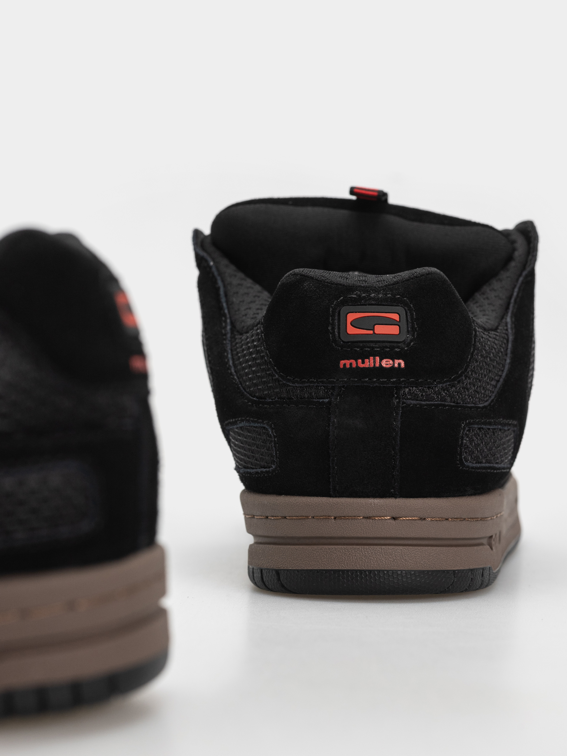 Pantofi Globe Tilt Prime (black/gum)