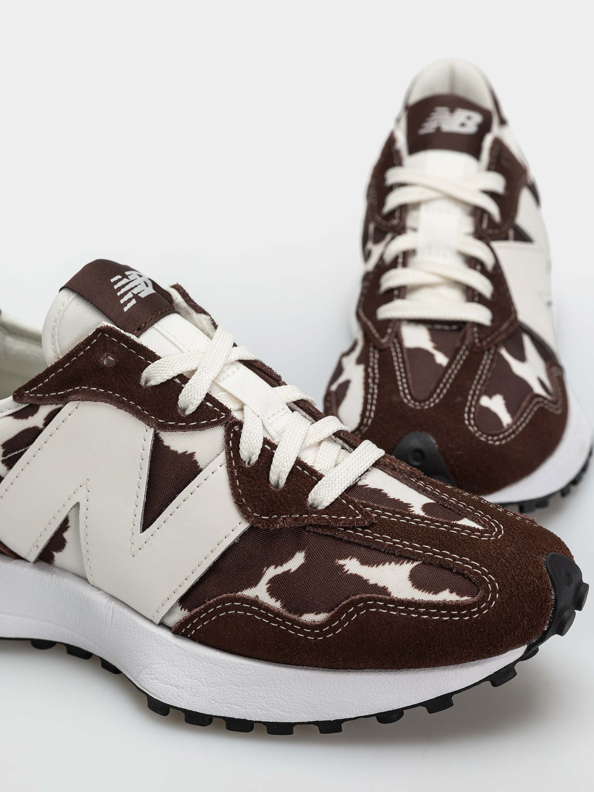 Pantofi New Balance 327 Wmn (pumpernickel/sea salt)