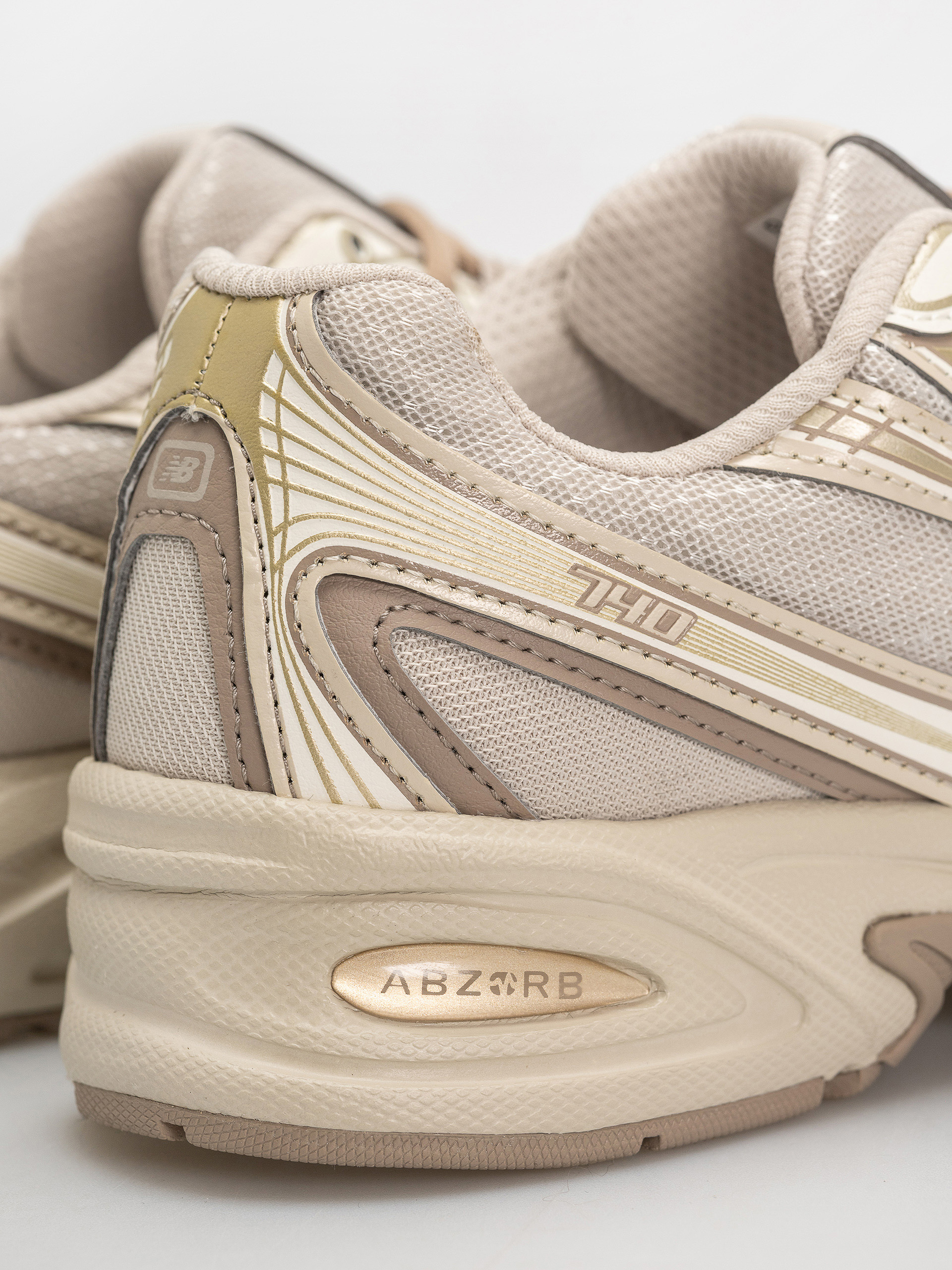 Pantofi New Balance 740 (mushroom/timberwolf)