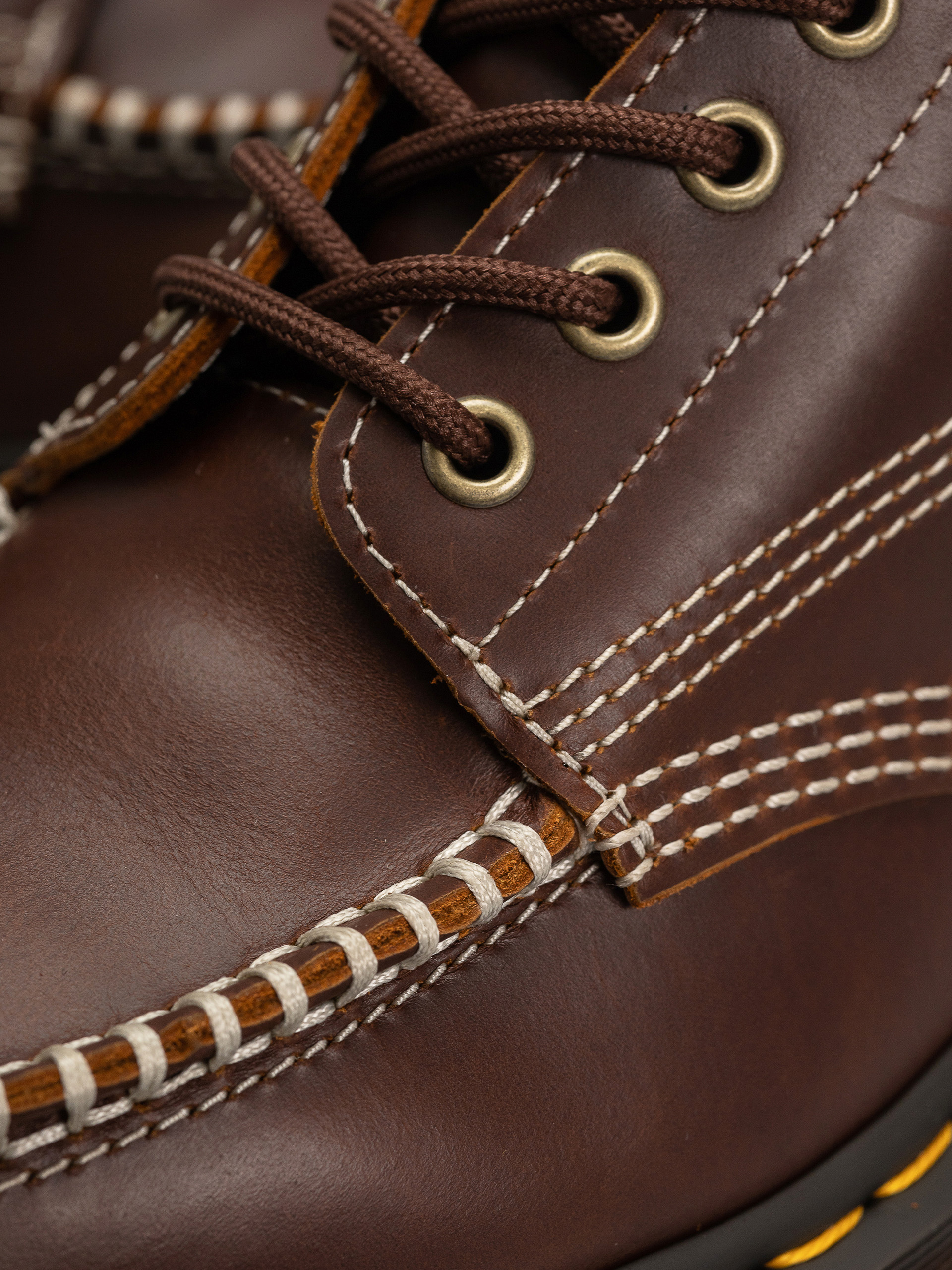 Pantofi Dr. Martens Lowell Chukka (butterscotch)