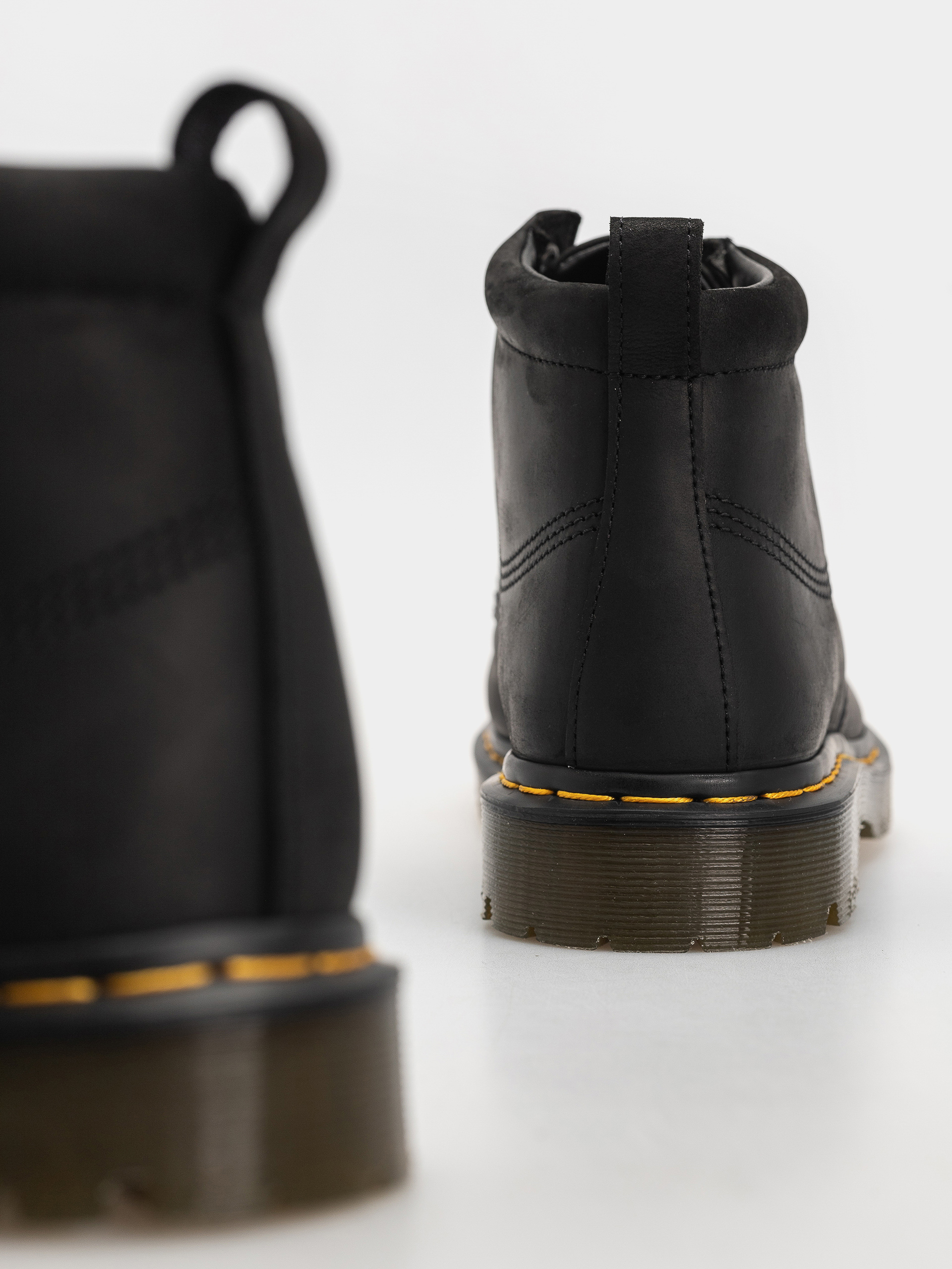 Pantofi Dr. Martens Lowell Chukka (black)