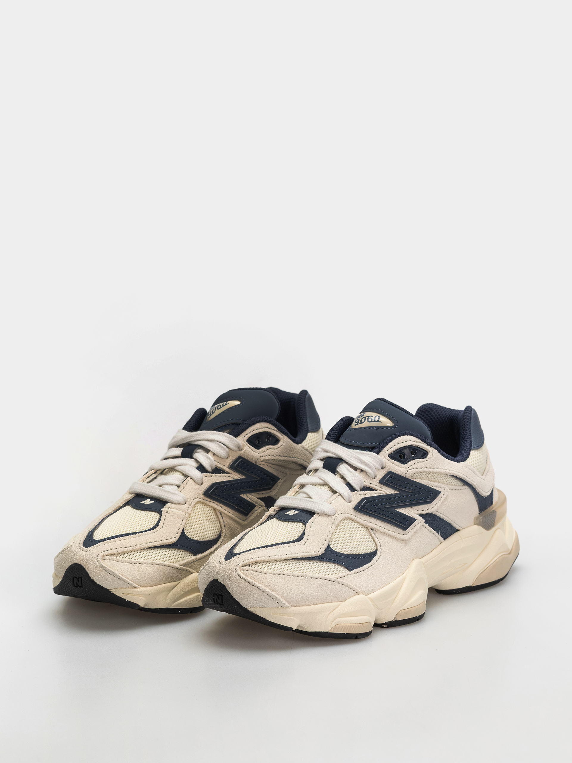 Pantofi New Balance 9060 JR (nb navy/linen)