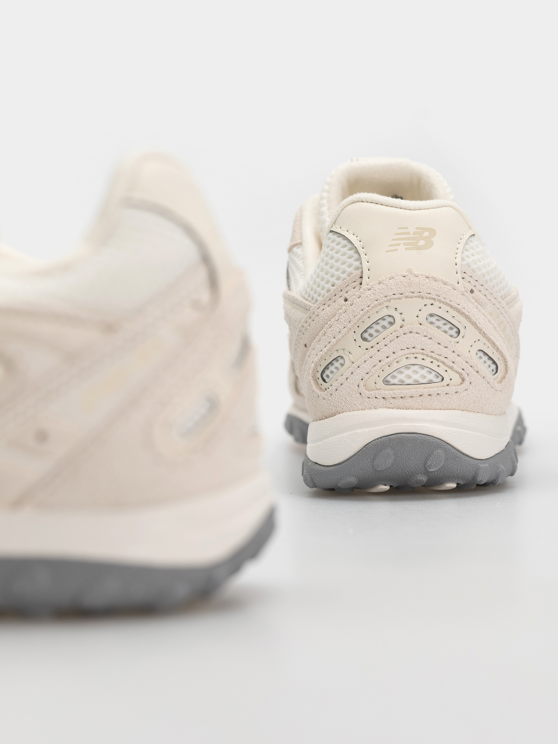 Pantofi New Balance 204L (angora/linen)