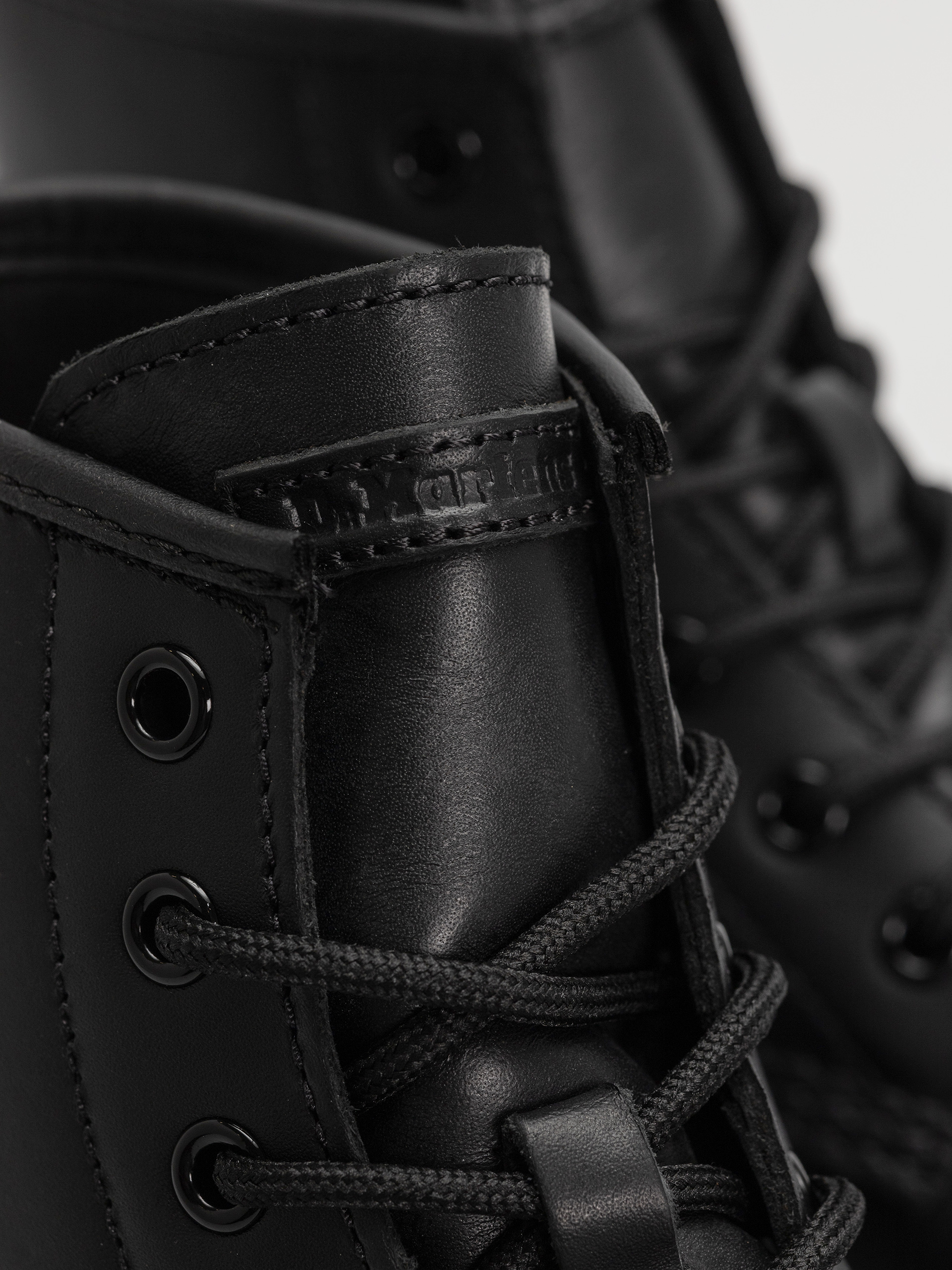 Pantofi Dr. Martens Brookline Chukka (black)