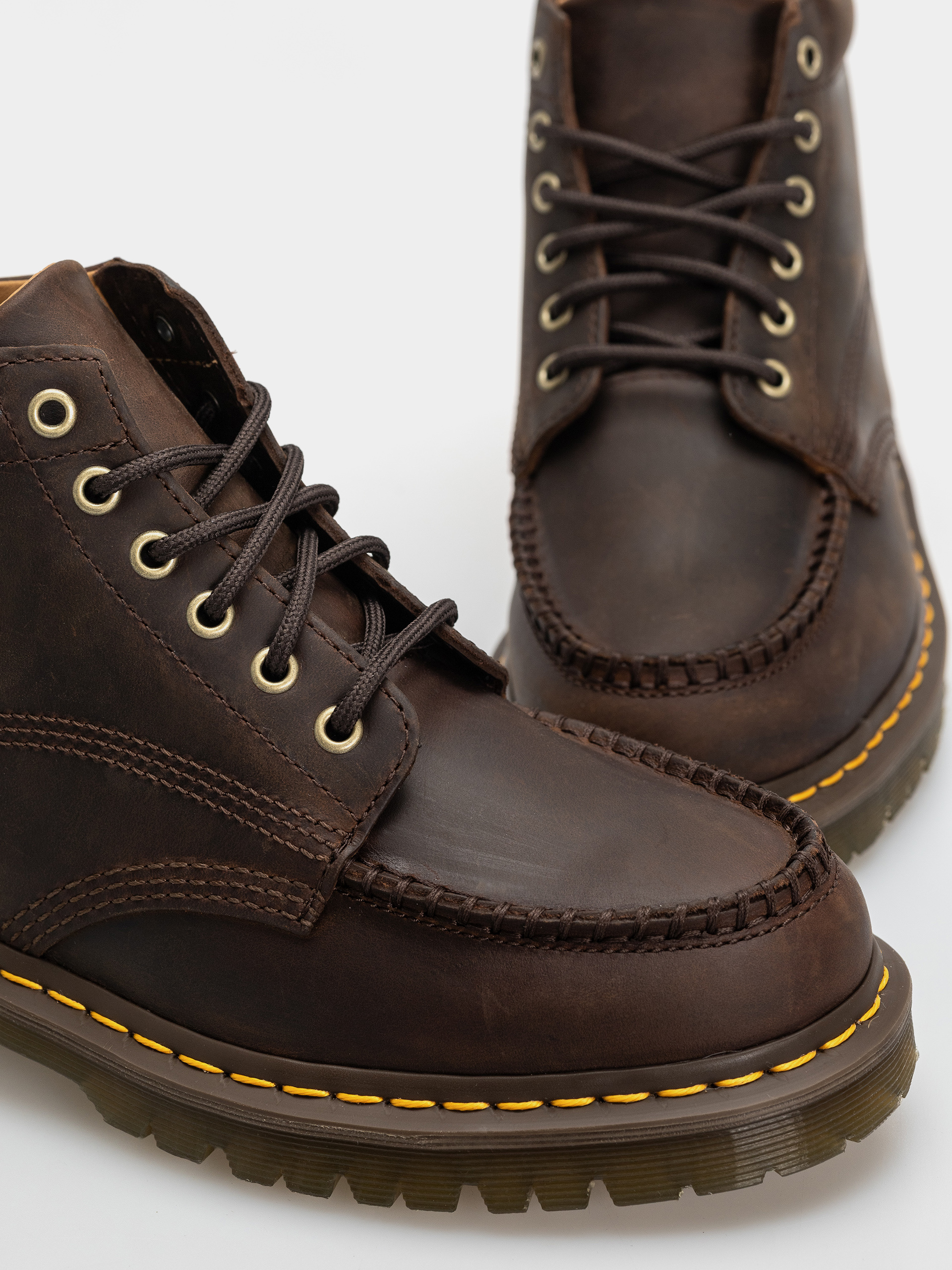 Pantofi Dr. Martens Lowell Chukka (dark brown)