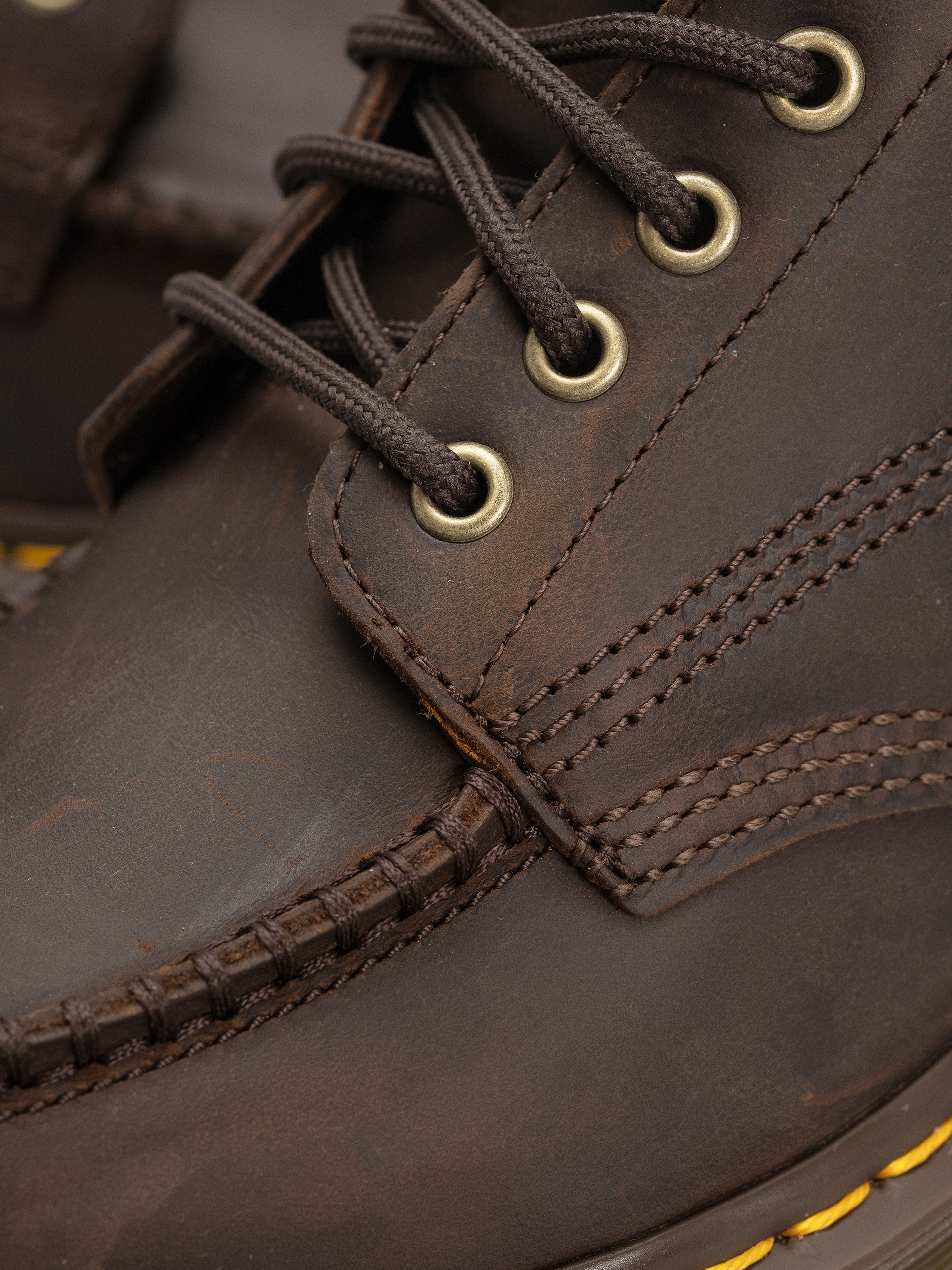 Pantofi Dr. Martens Lowell Chukka (dark brown)