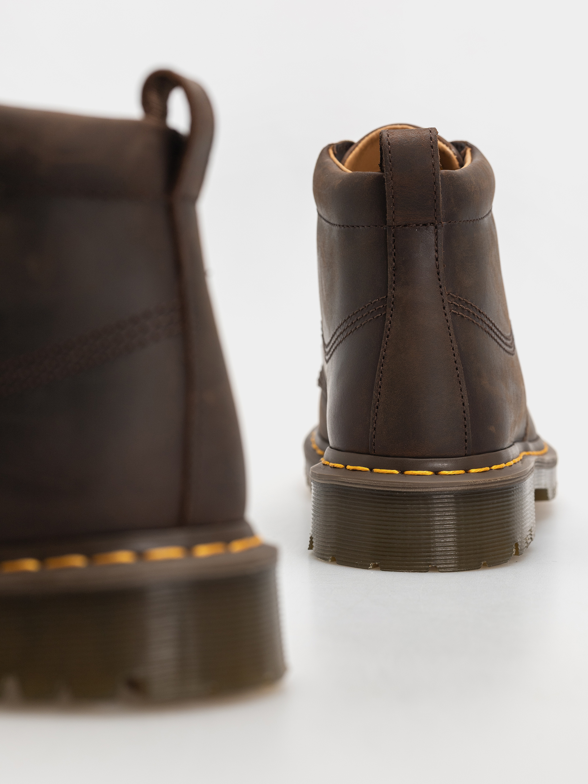 Pantofi Dr. Martens Lowell Chukka (dark brown)