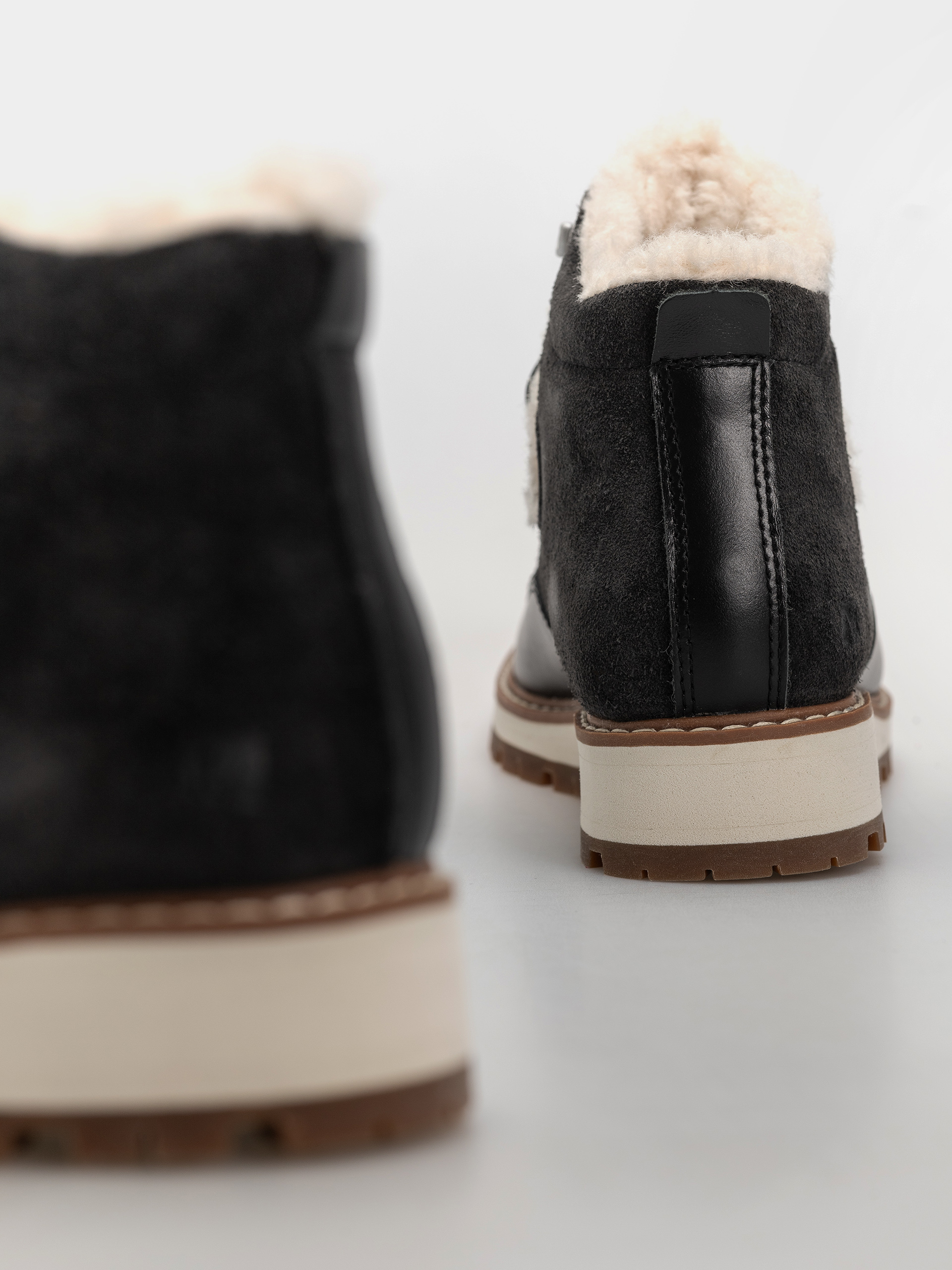 Pantofi Merrell Sugarloaf Mid Wmn (black)
