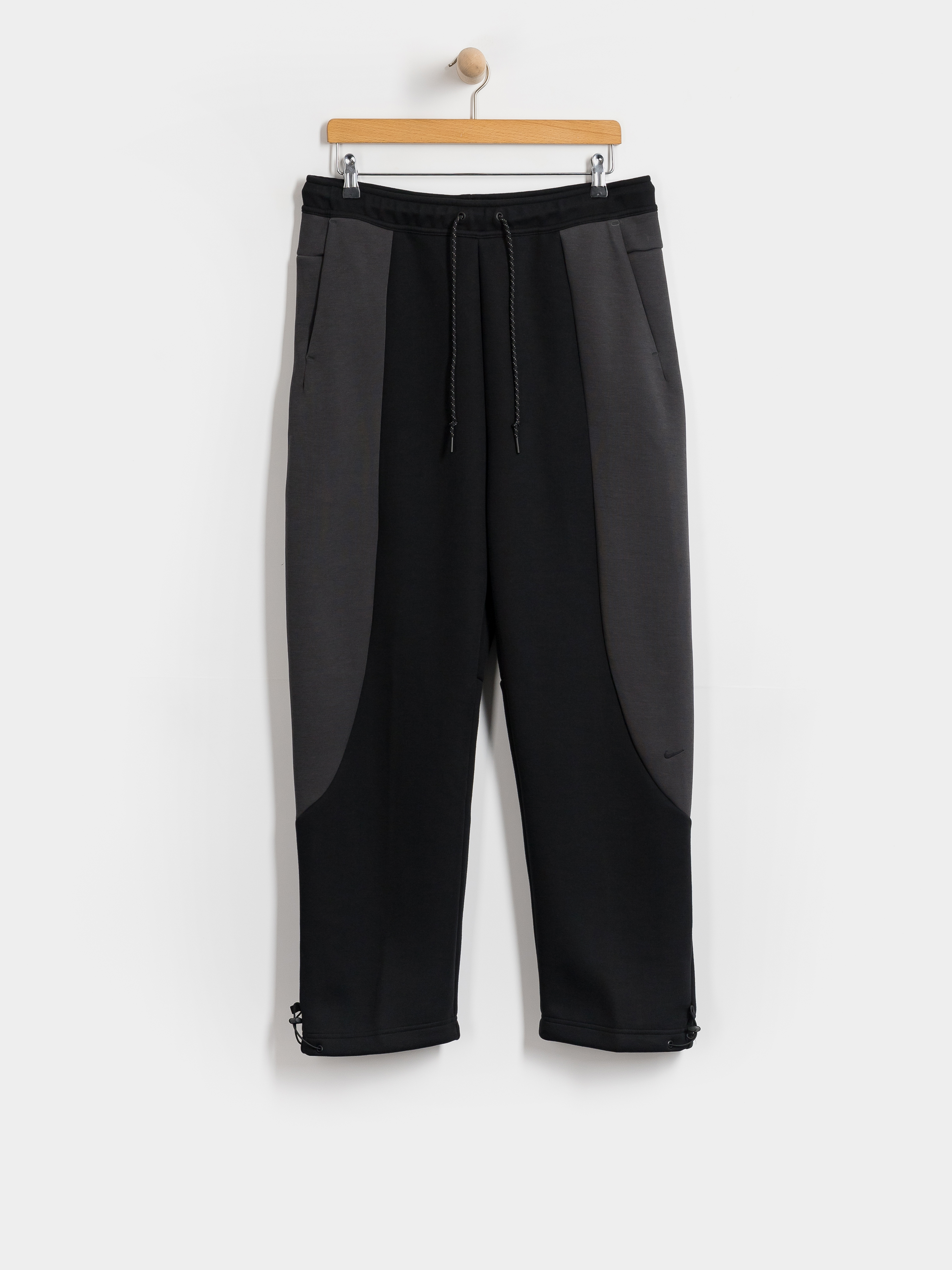 Pantaloni Nike SB Nike Tech (black/anthracite/black)