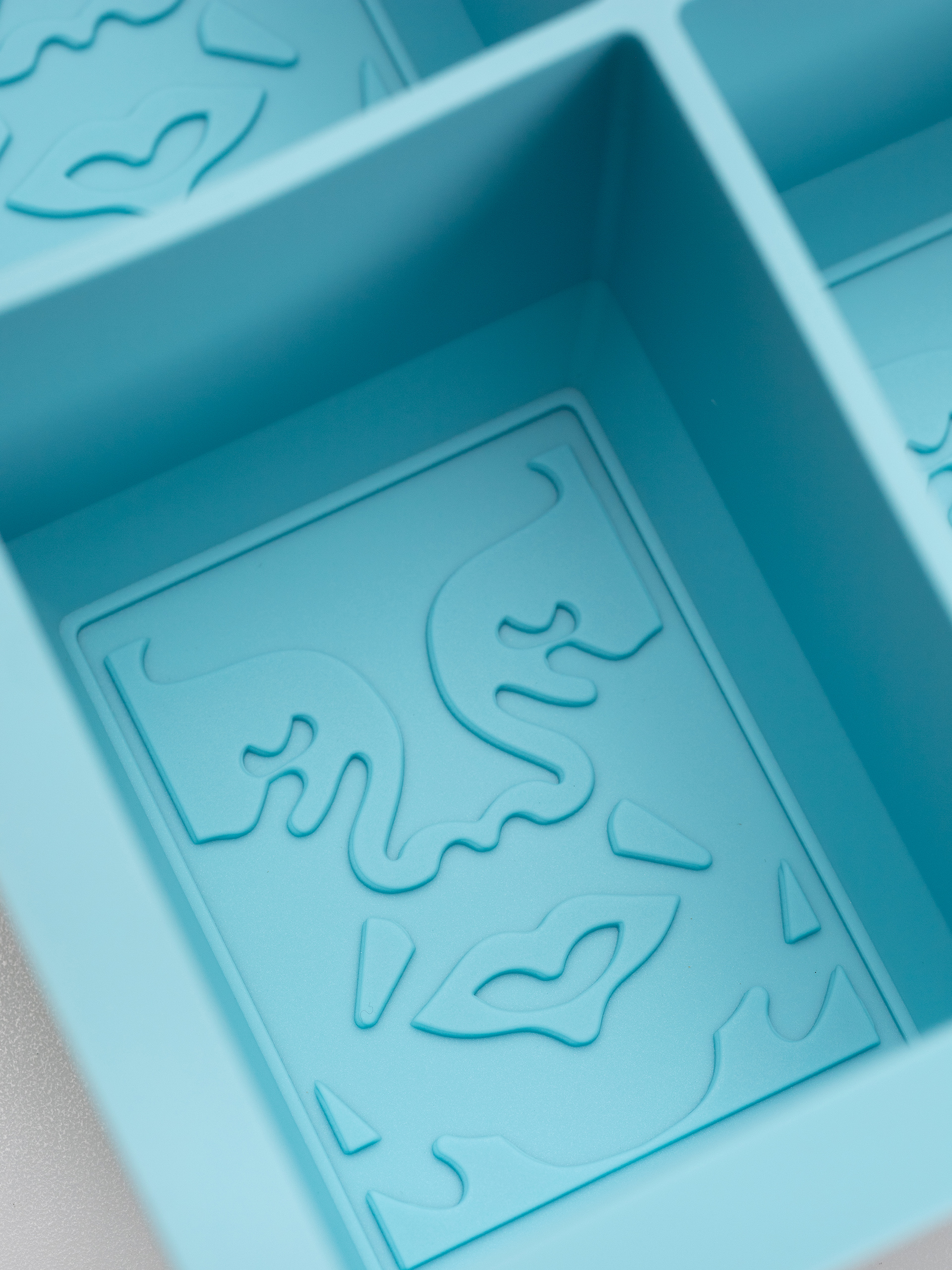 Tava de gheata OBEY Icon Ice Tray (aqua blue)