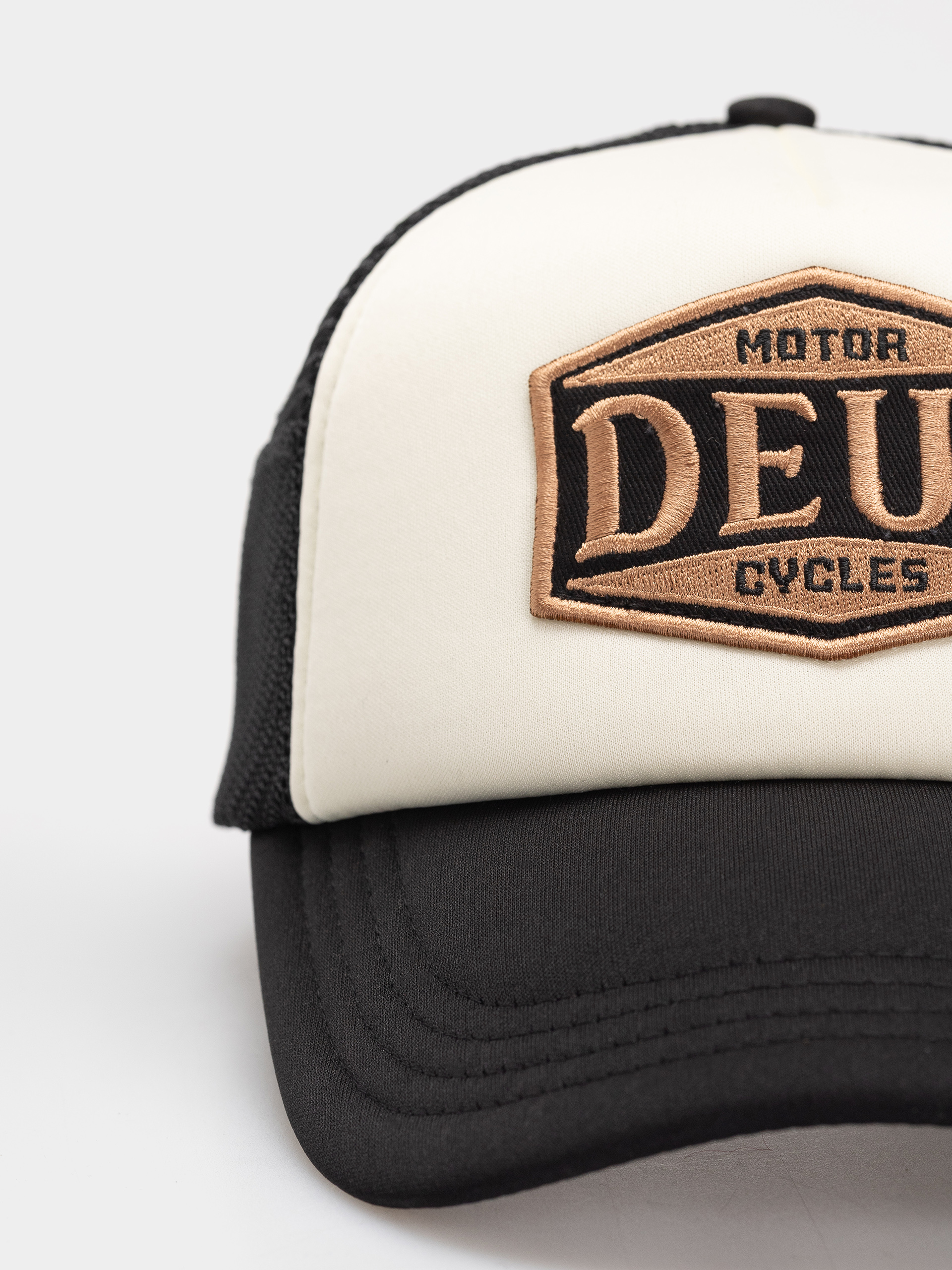 Șapcă Deus Ex Machina Josel Trucker (black)