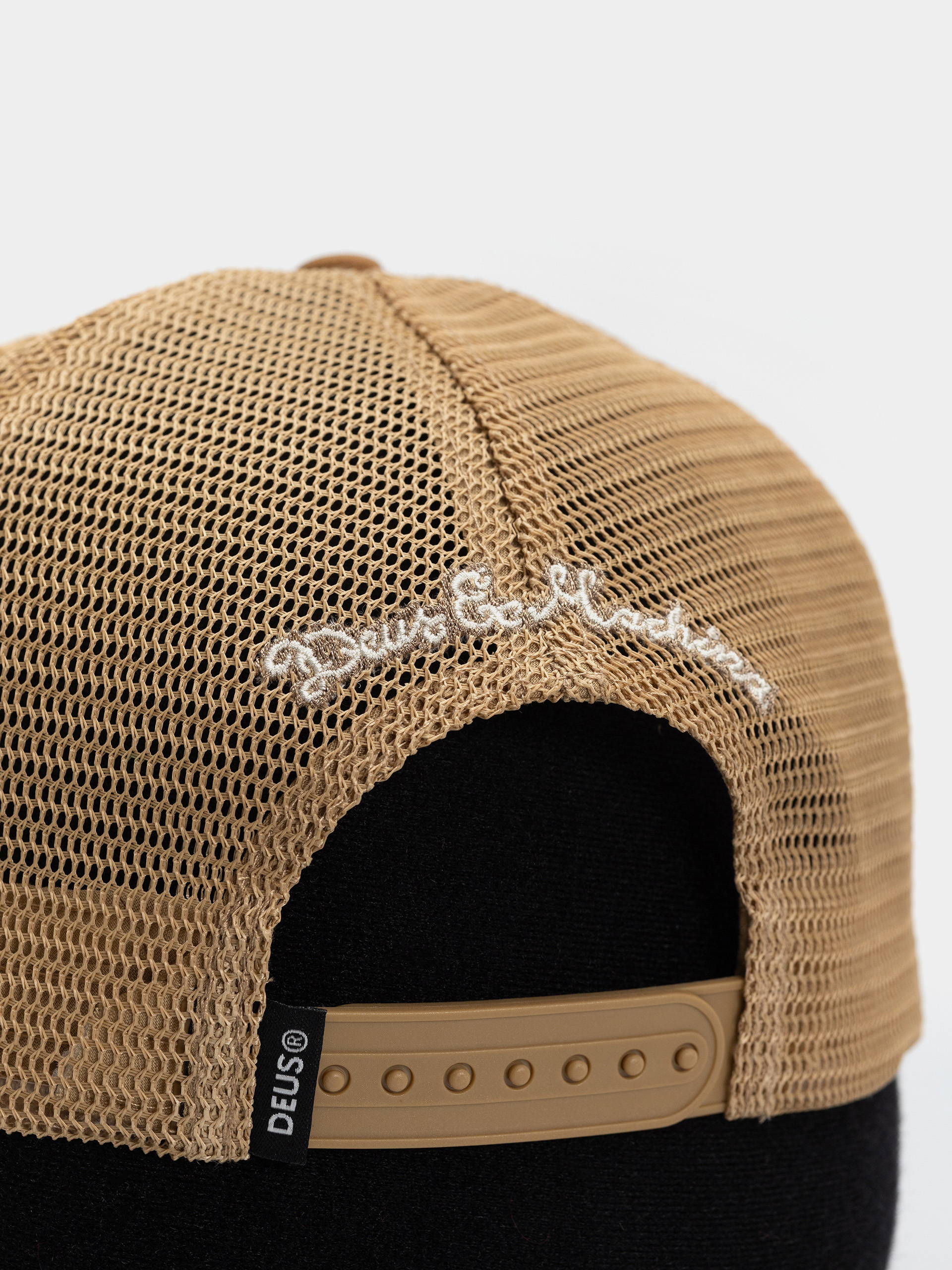 Șapcă Deus Ex Machina Josel Trucker (camel brown)
