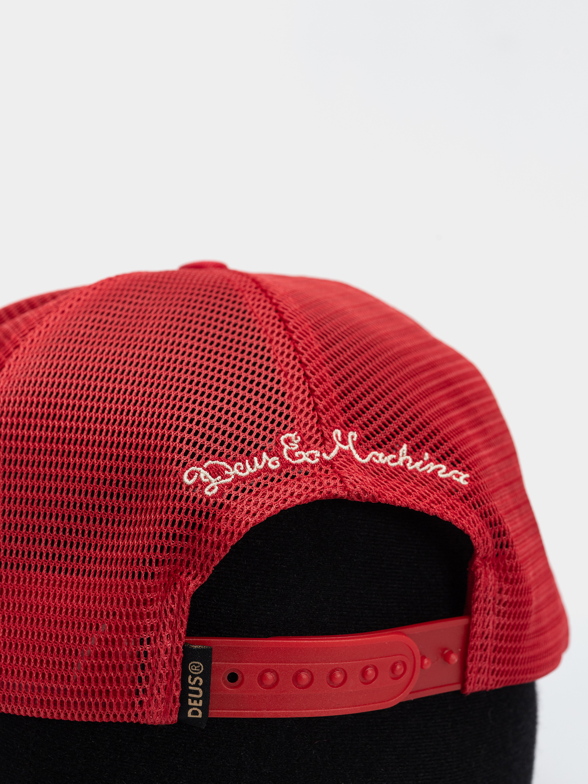 Șapcă Deus Ex Machina Mudflap Trucker (cherry red)