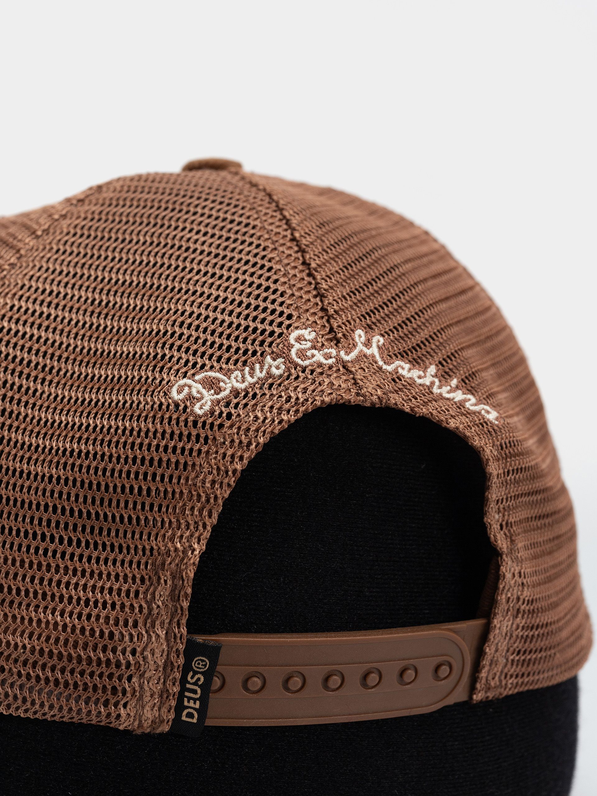Șapcă Deus Ex Machina Marsden Trucker (brown)