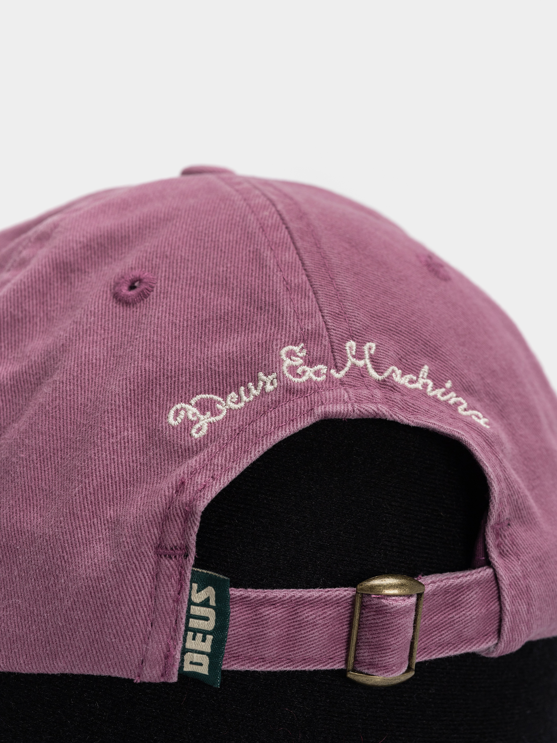Șapcă Deus Ex Machina Smile Dad (red violet)