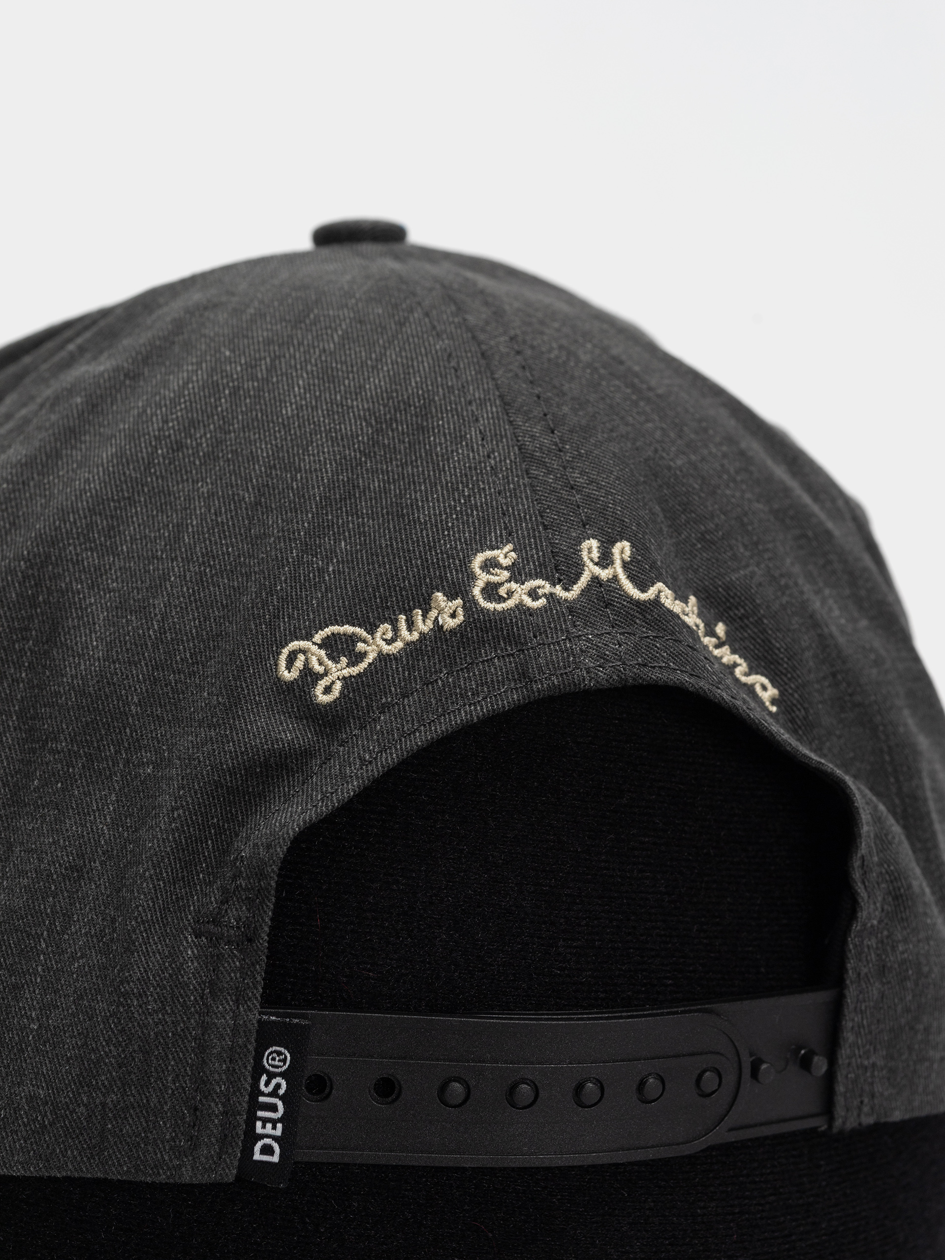 Șapcă Deus Ex Machina Pill Deboss (black)