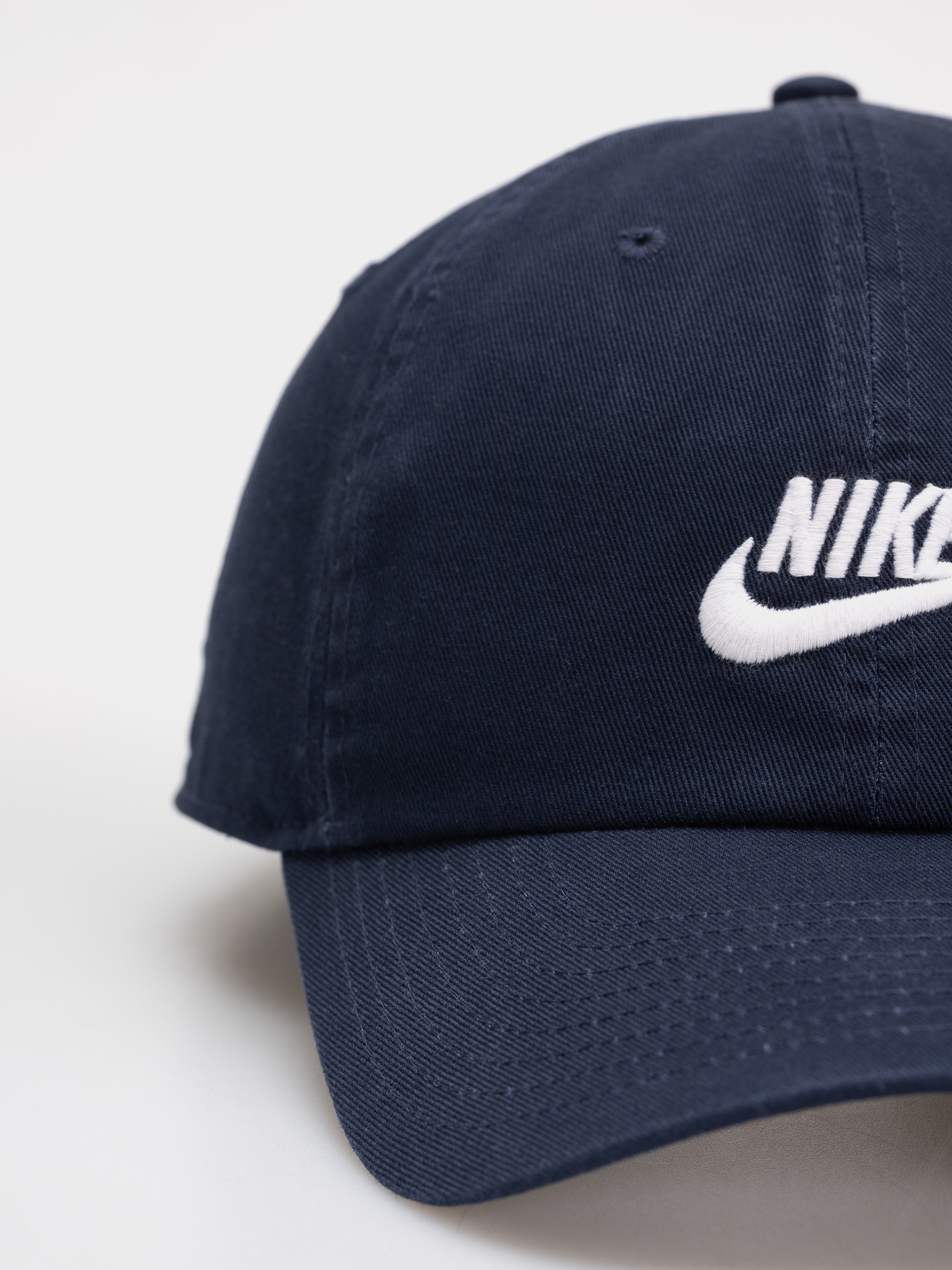 Șapcă Nike SB Nike Club Futura (obsidian/white)