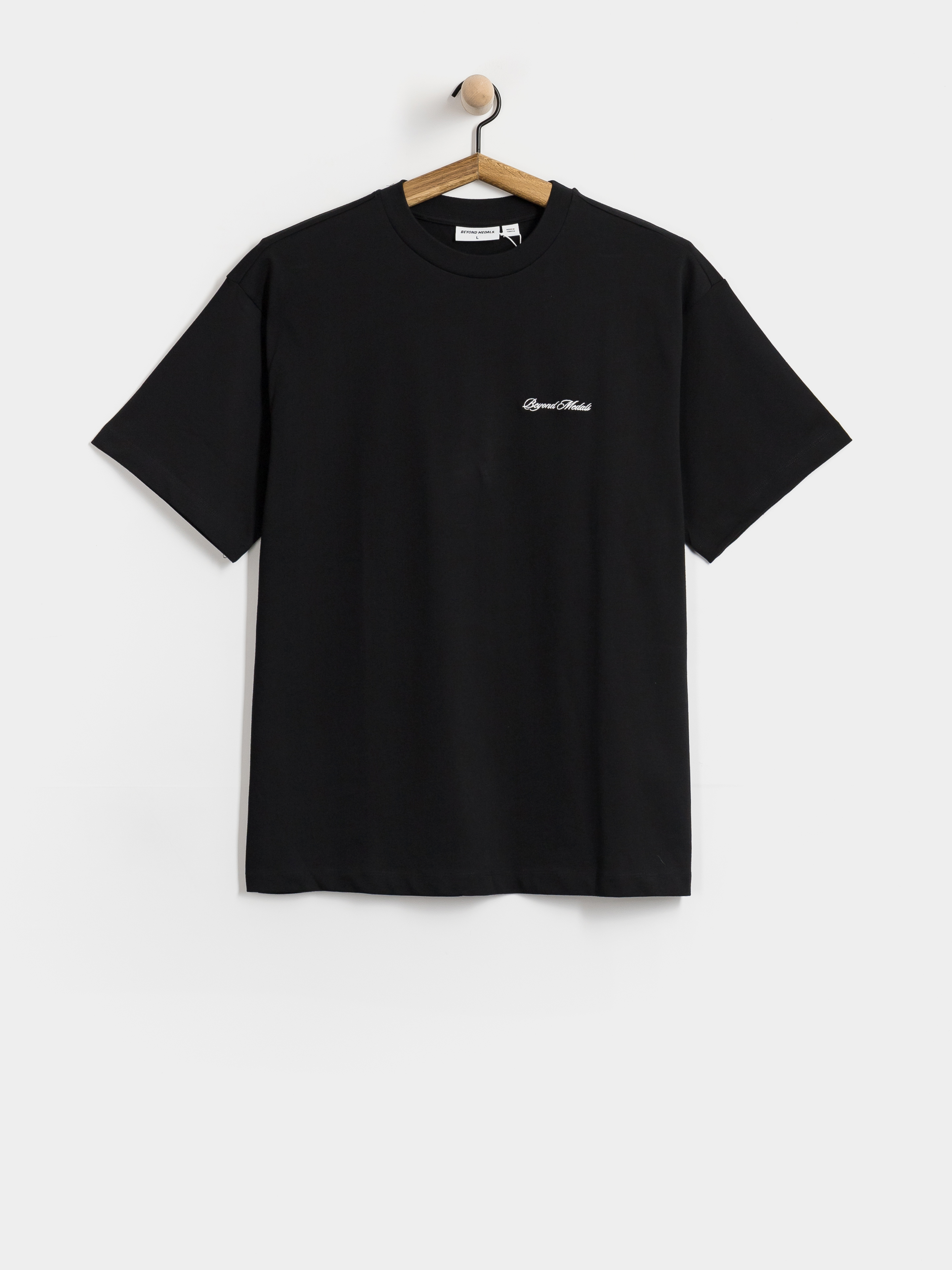 Tricou Beyond Medals Script