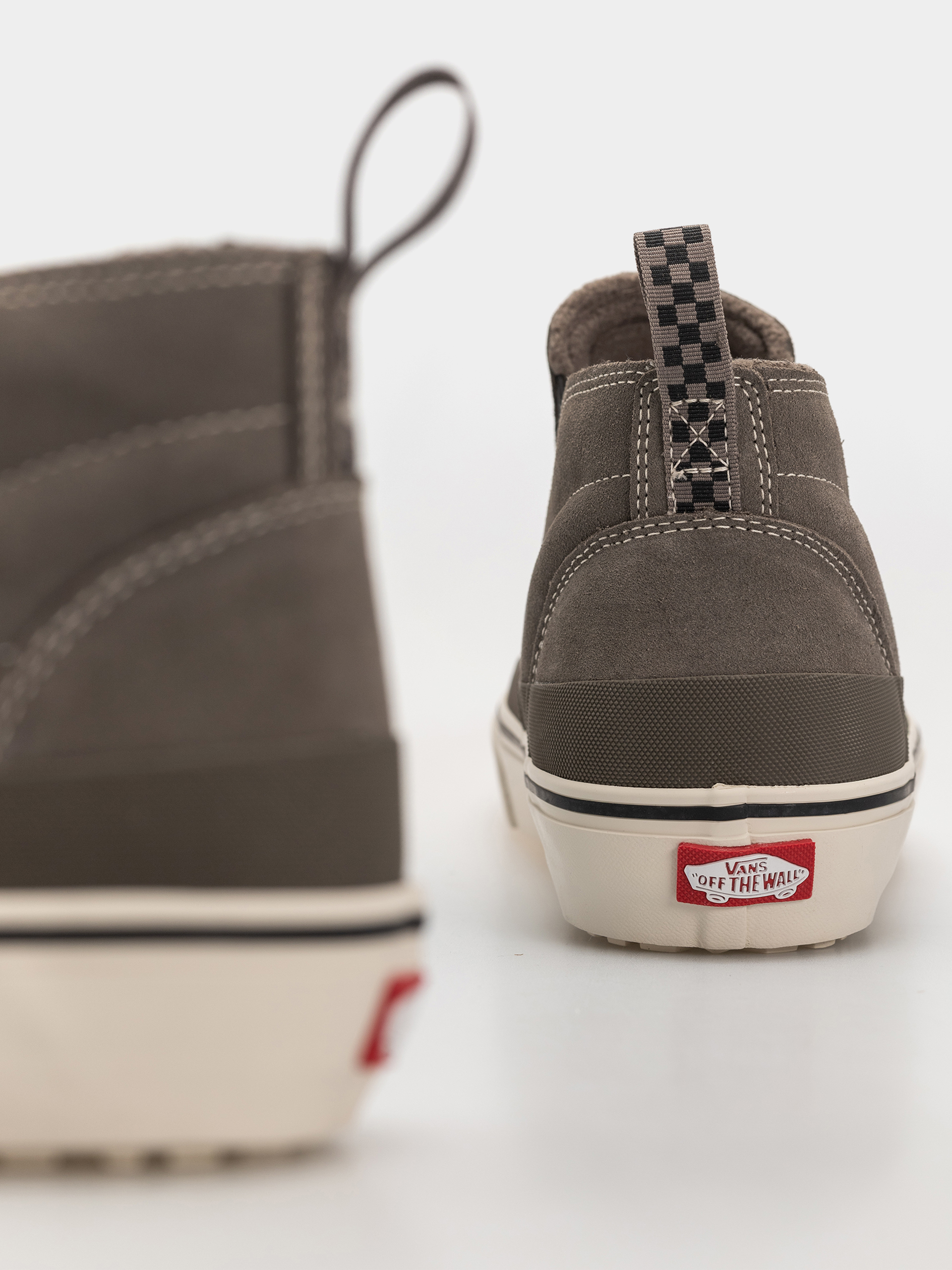 Pantofi Vans Mid Slip Insulated (bungee cord)